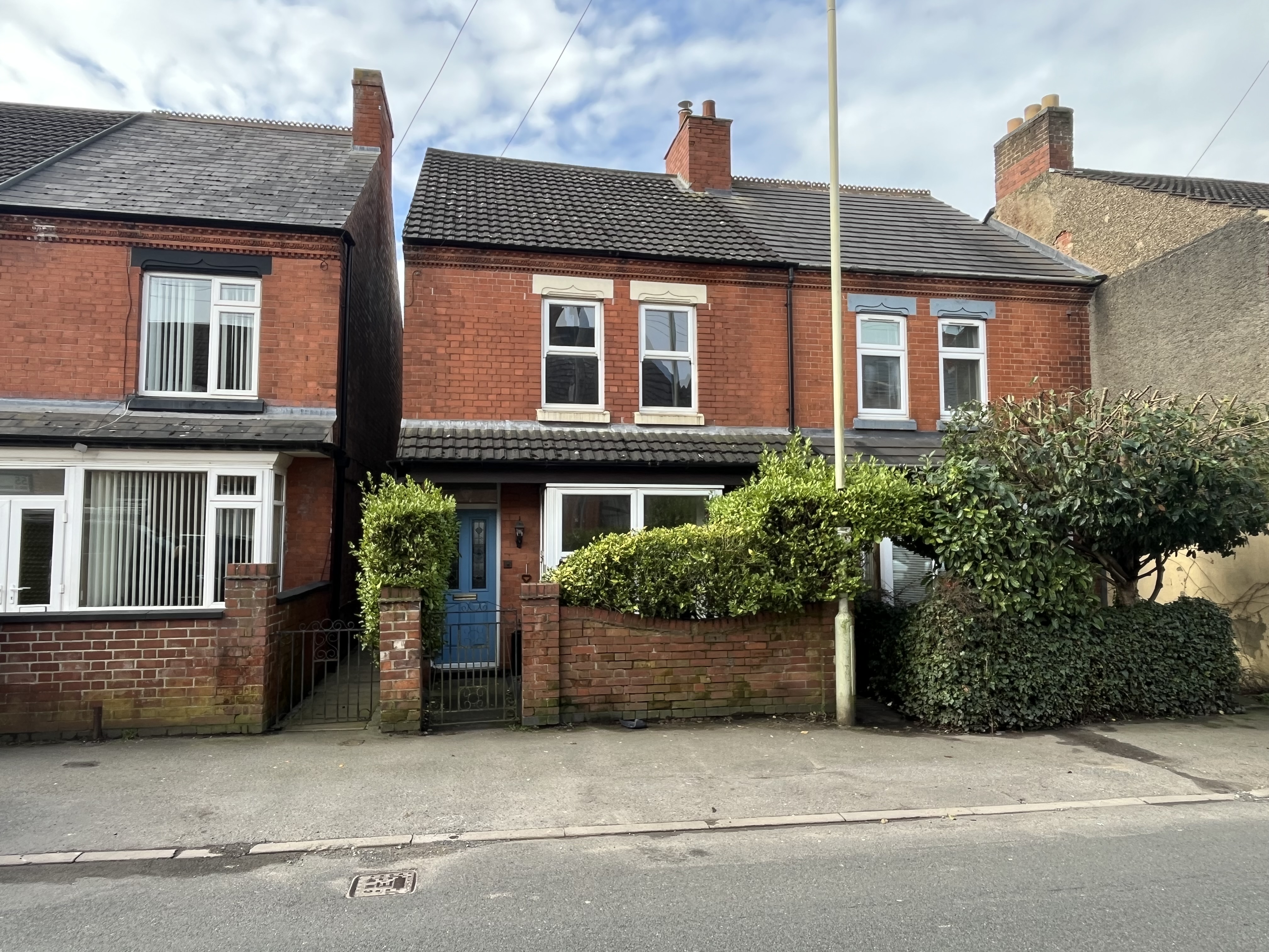  Semi-detached house For Sale