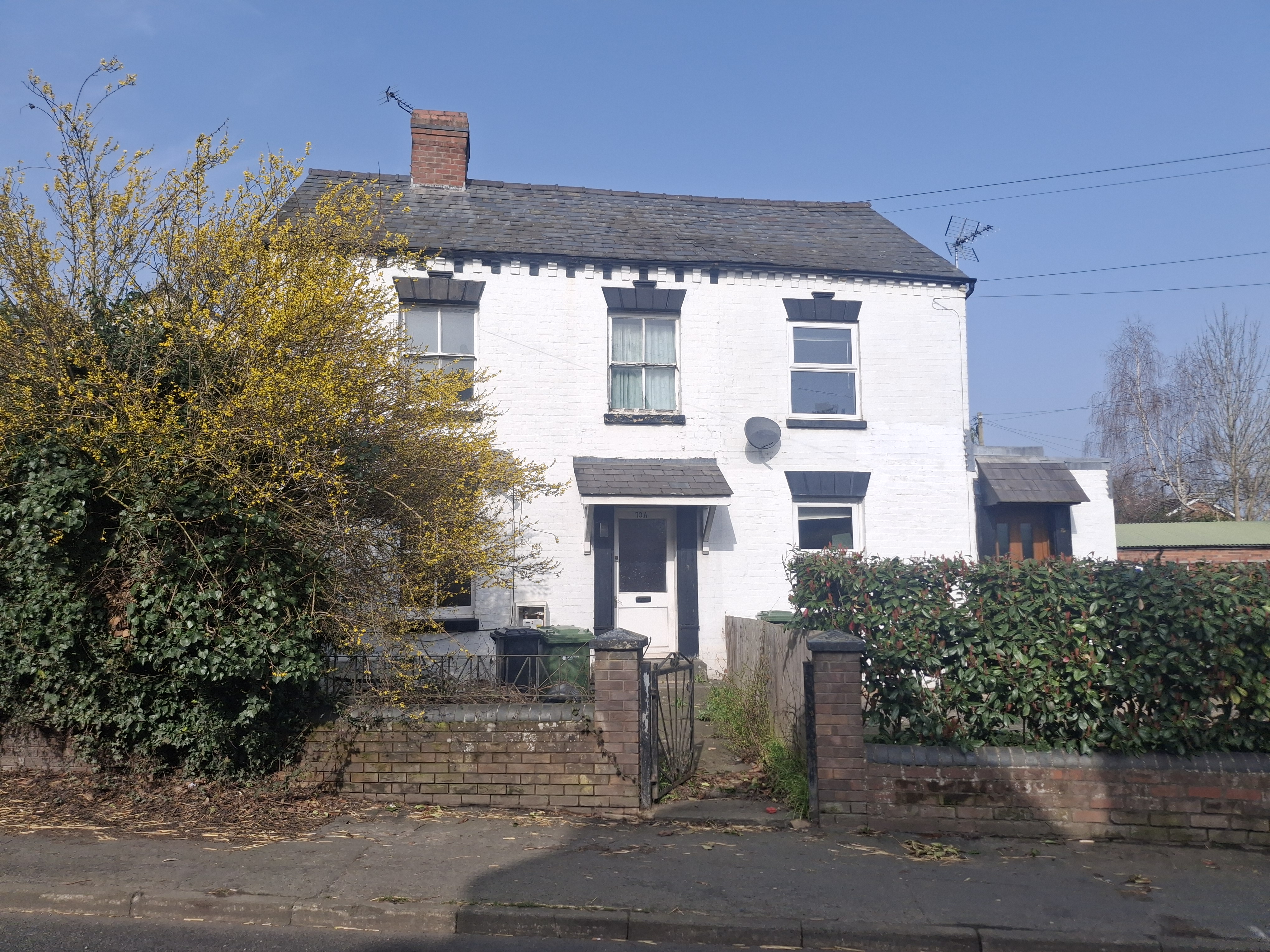  Terraced House For Sale