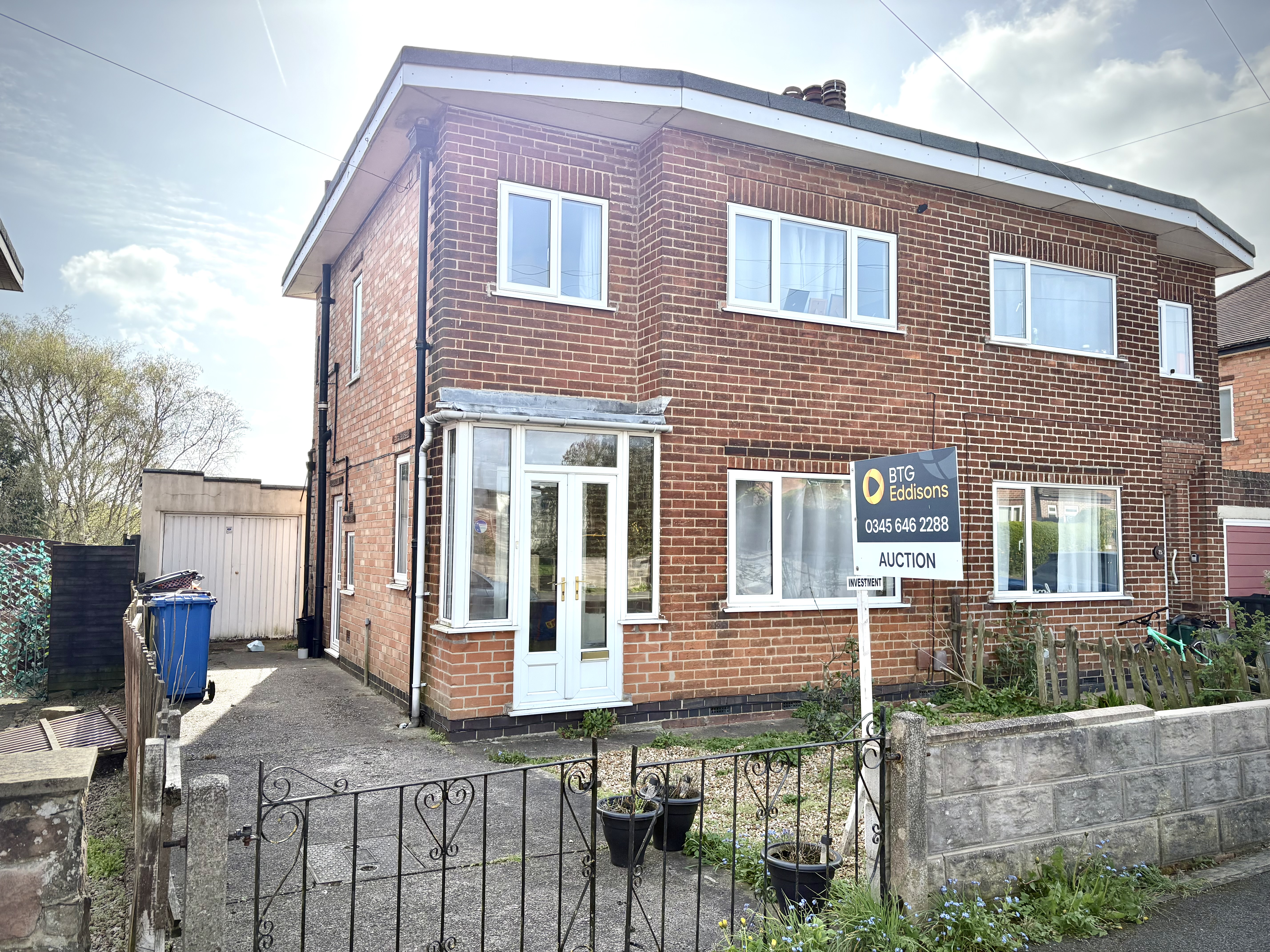  Semi-detached house For Sale