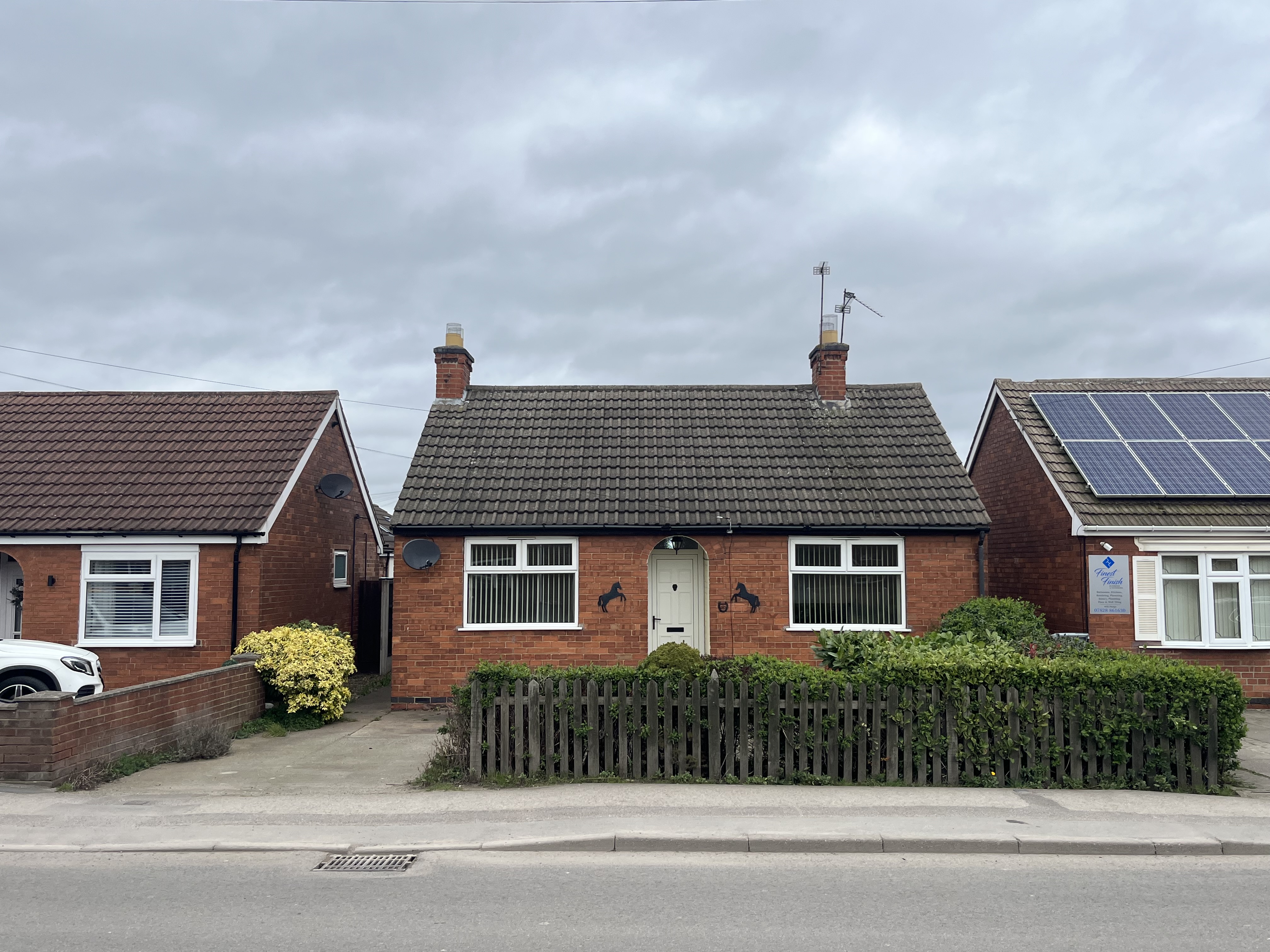  Detached bungalow For Sale
