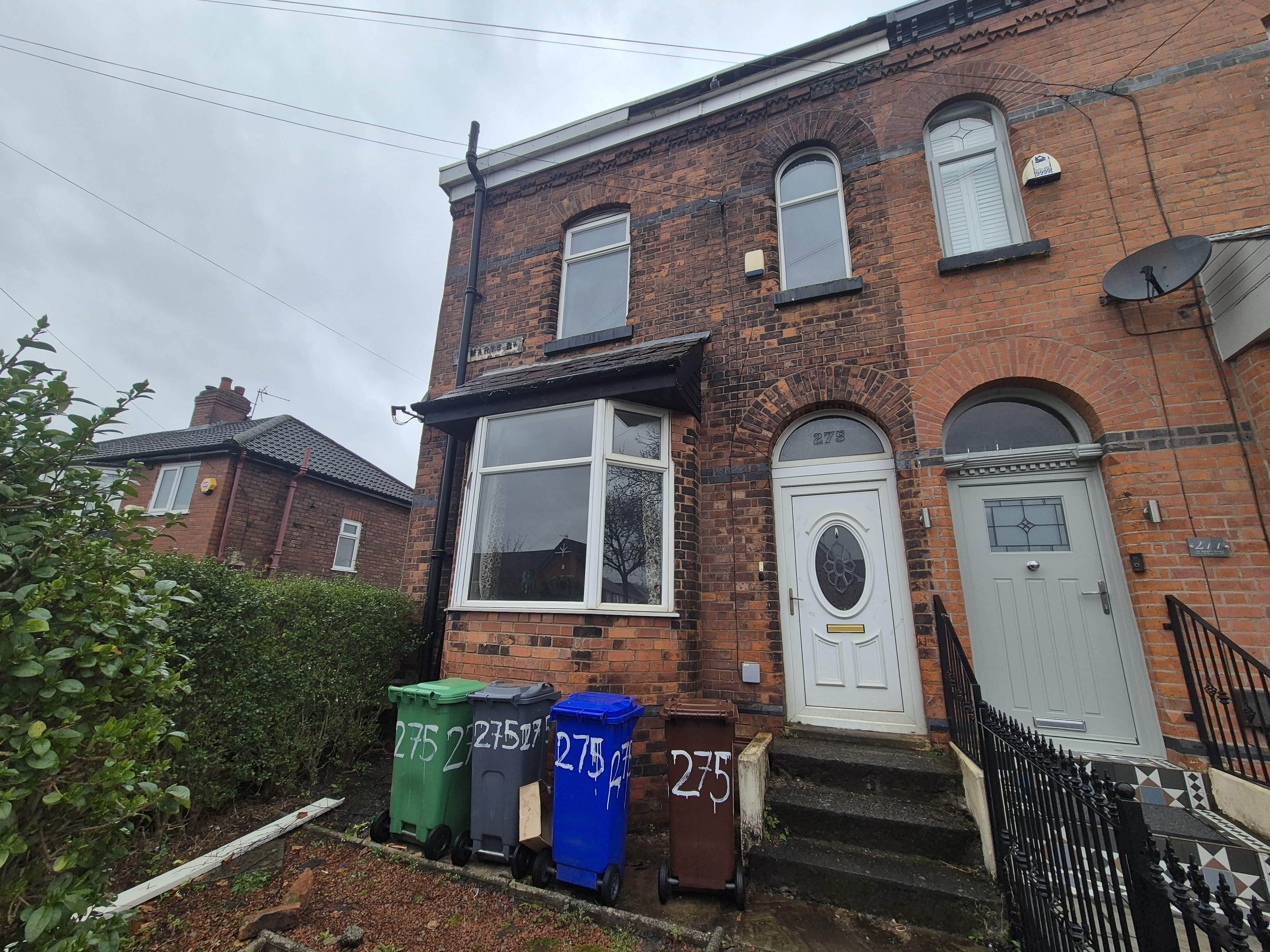  Terraced House For Sale