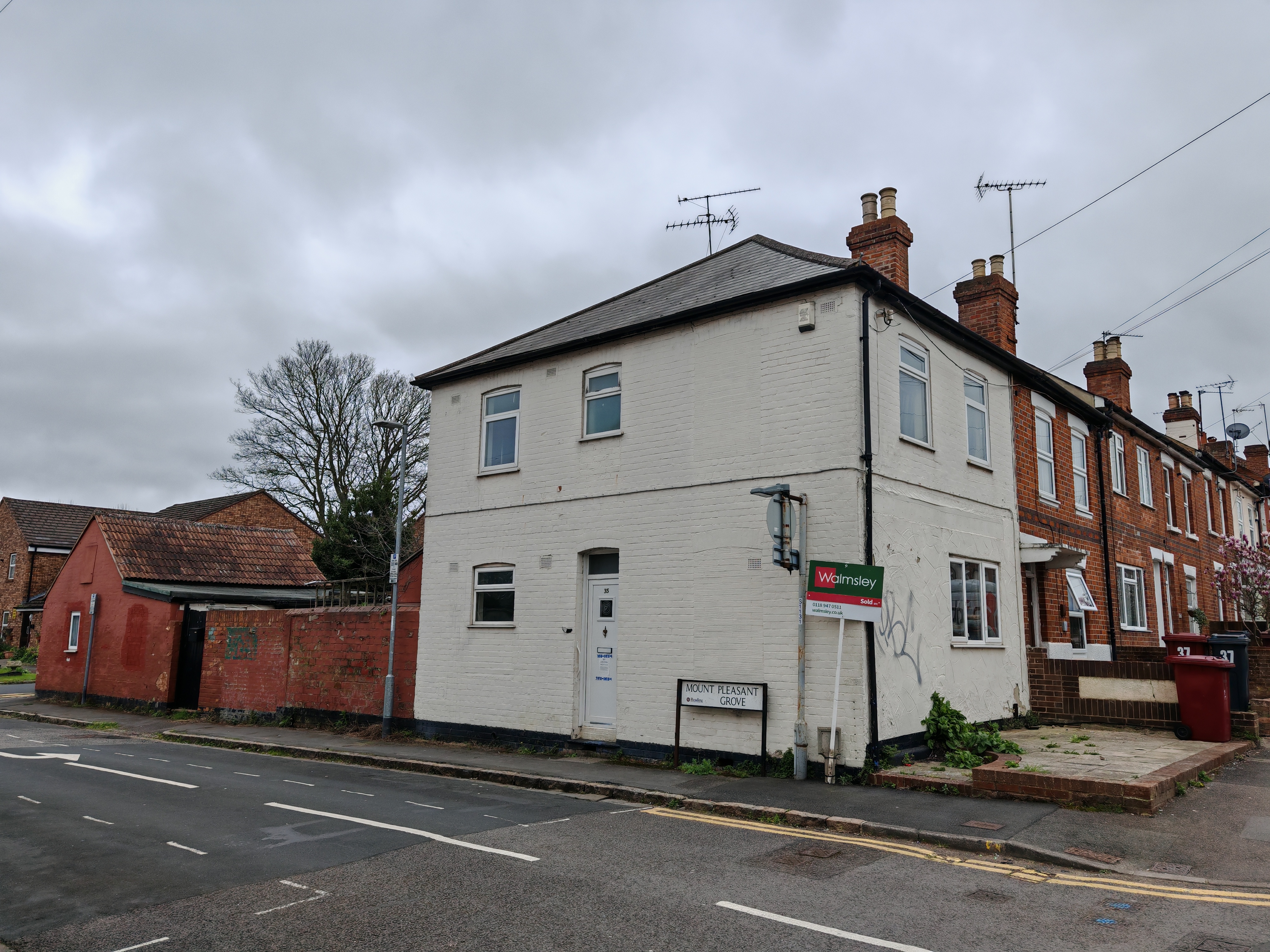  Semi-detached house For Sale