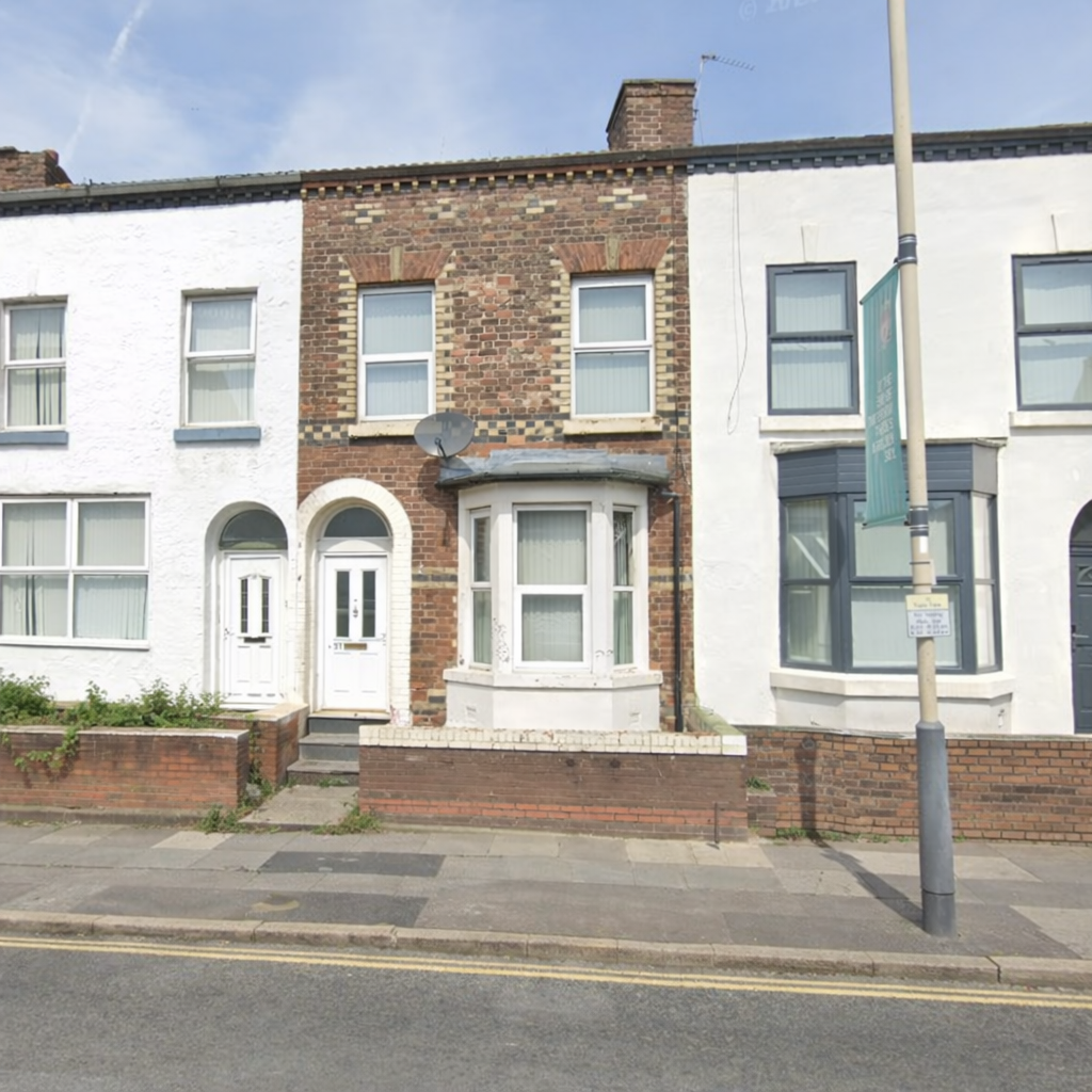 House of Multiple Occupation For Sale