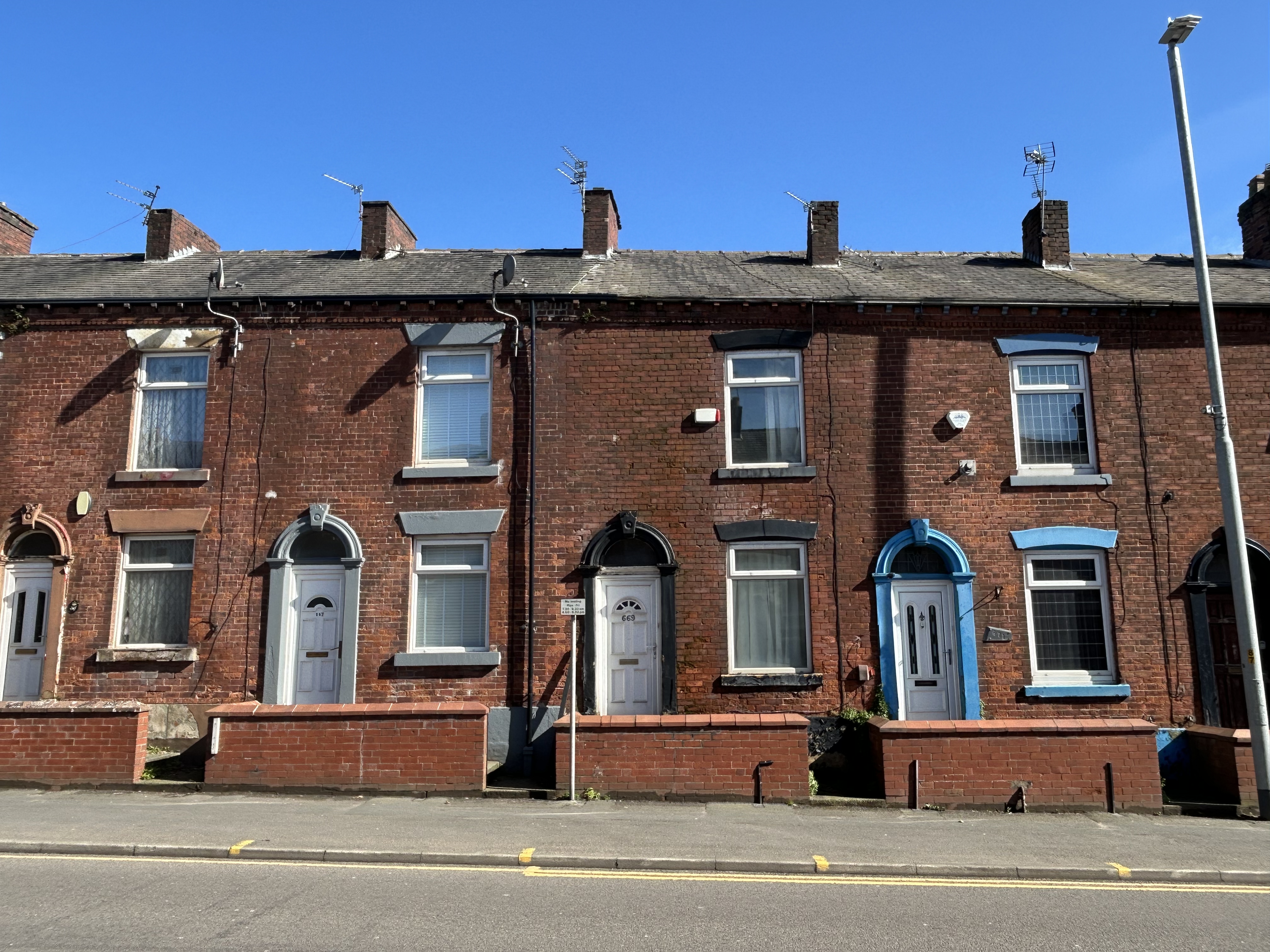  Terraced House For Sale