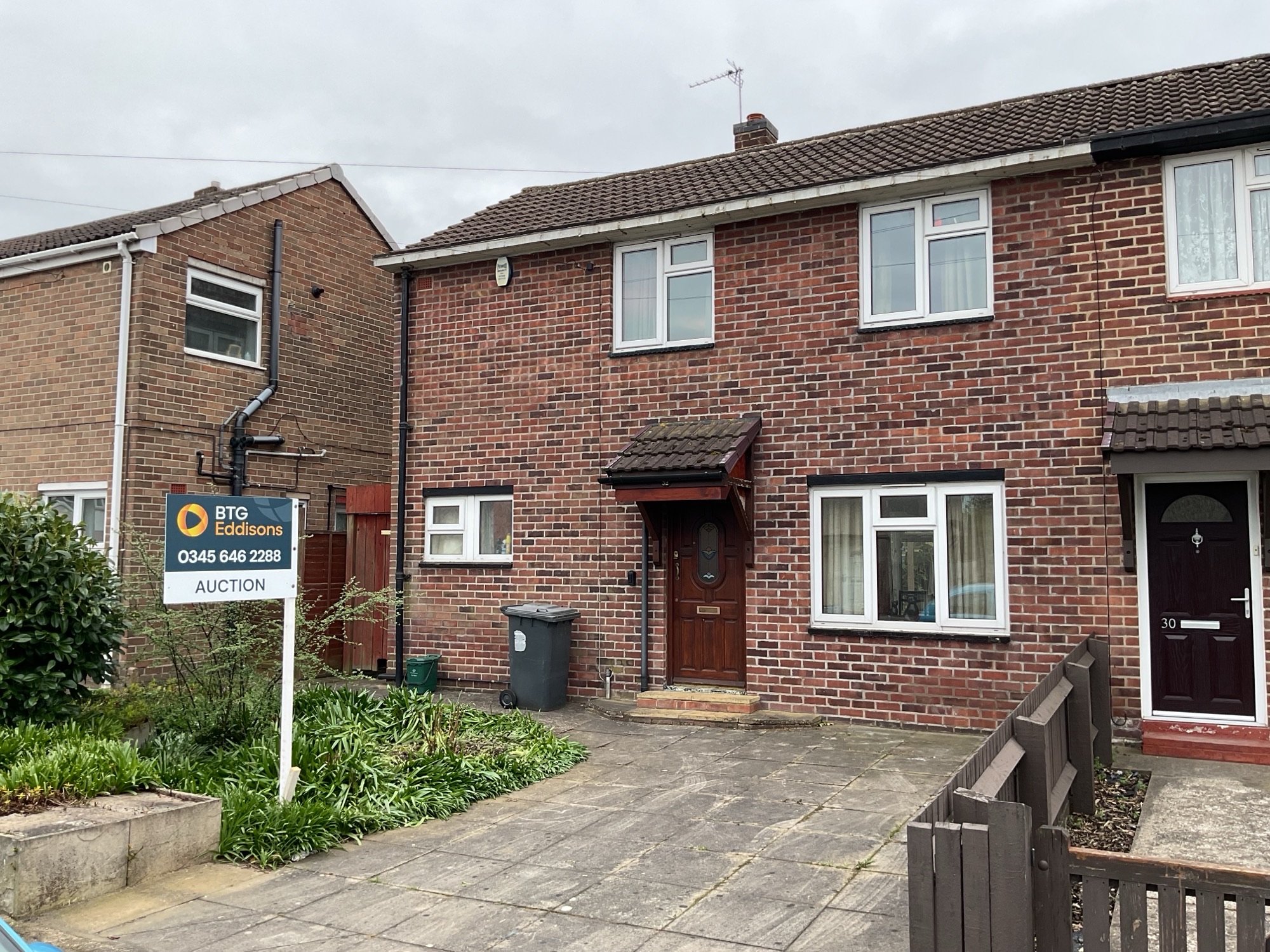  Semi-detached house For Sale