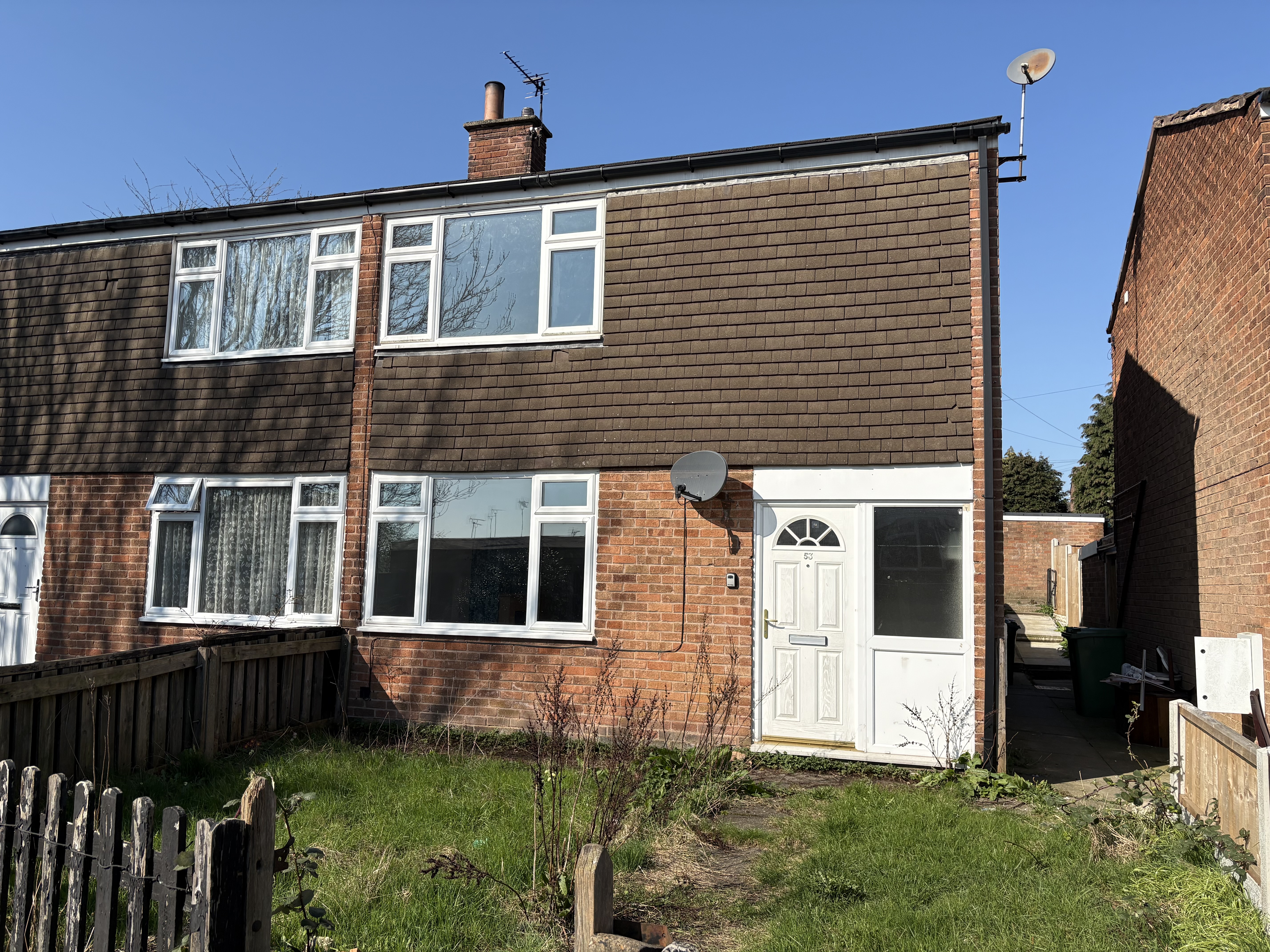  Semi-detached house For Sale