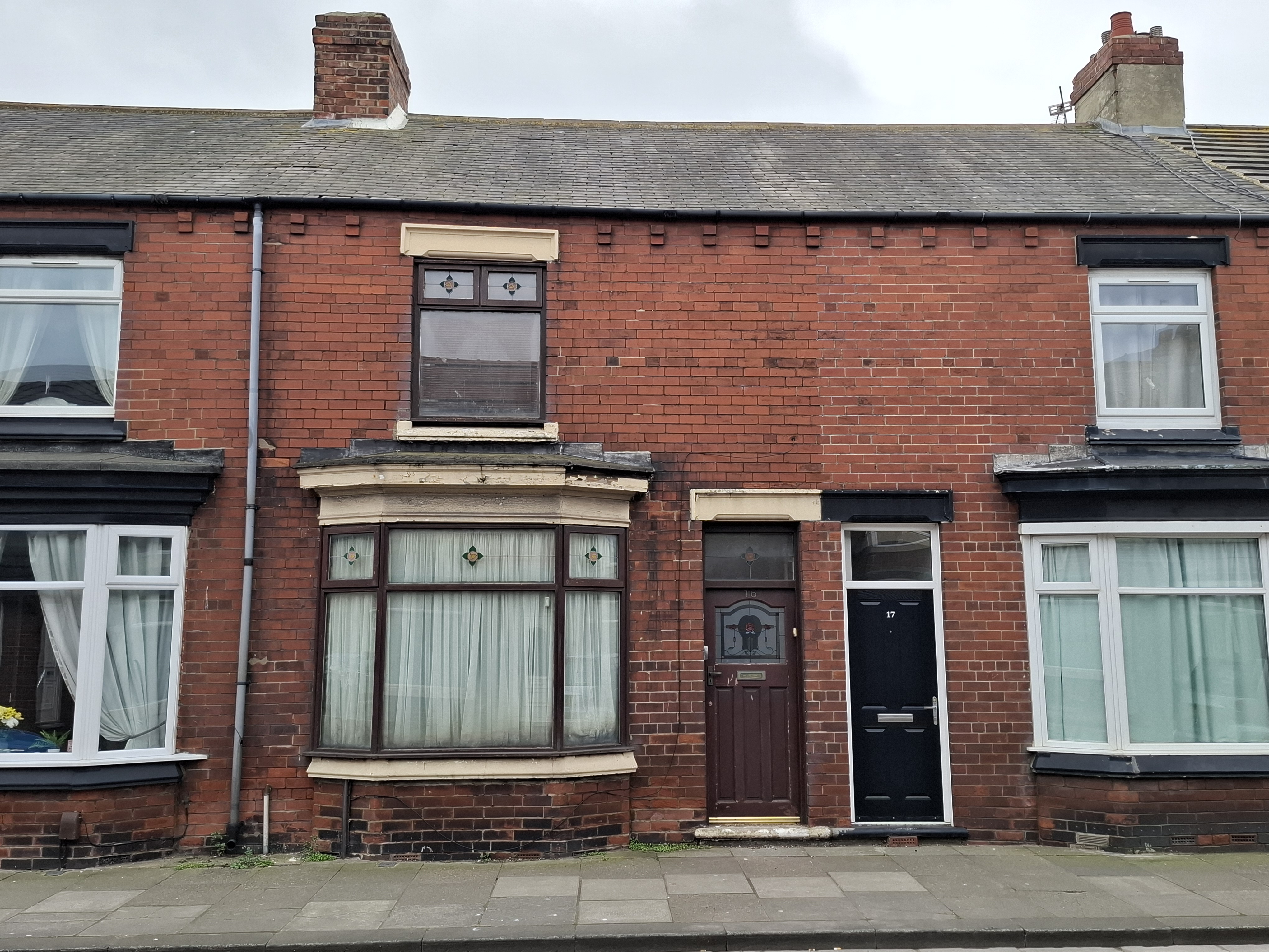  Terraced House For Sale