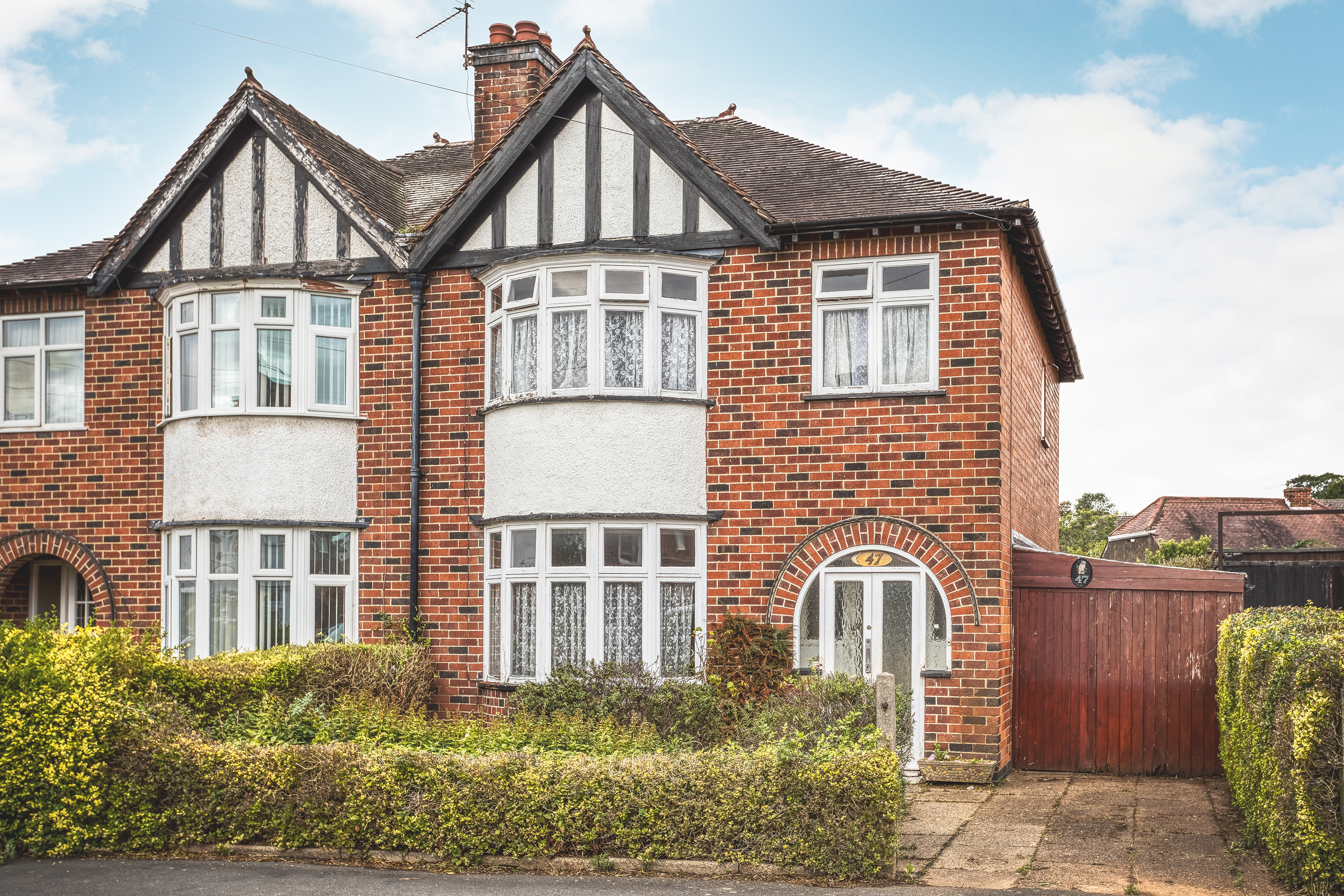  Semi-detached house For Sale