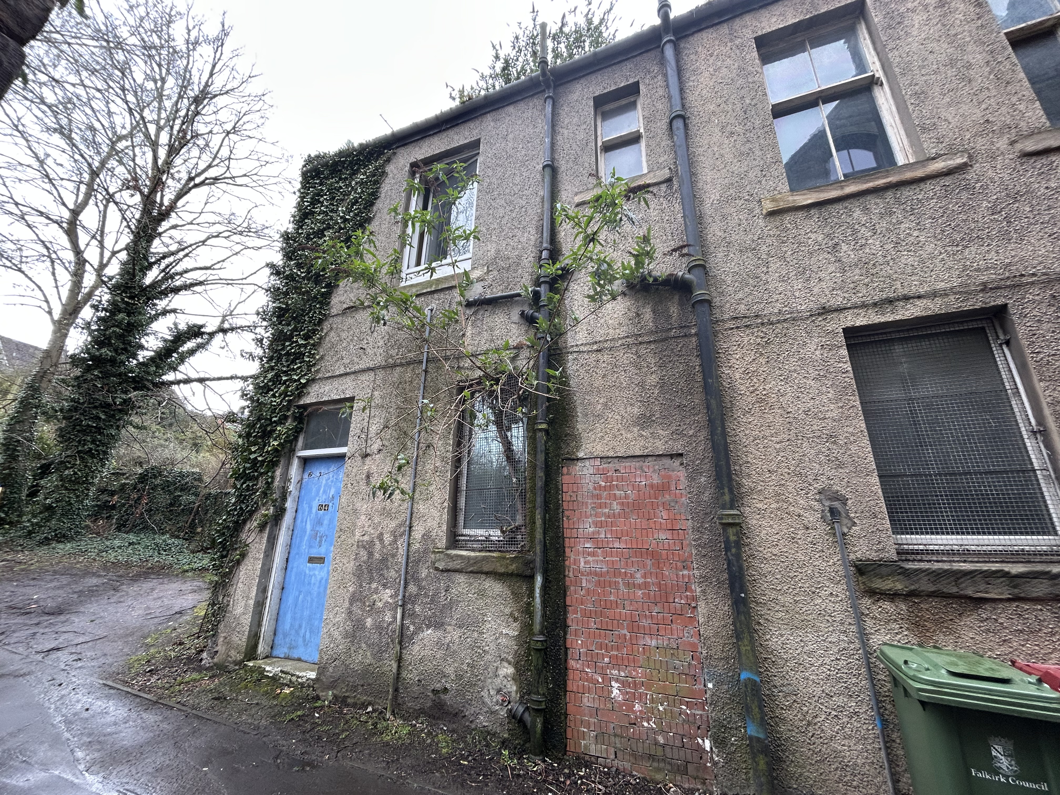  Terraced House For Sale