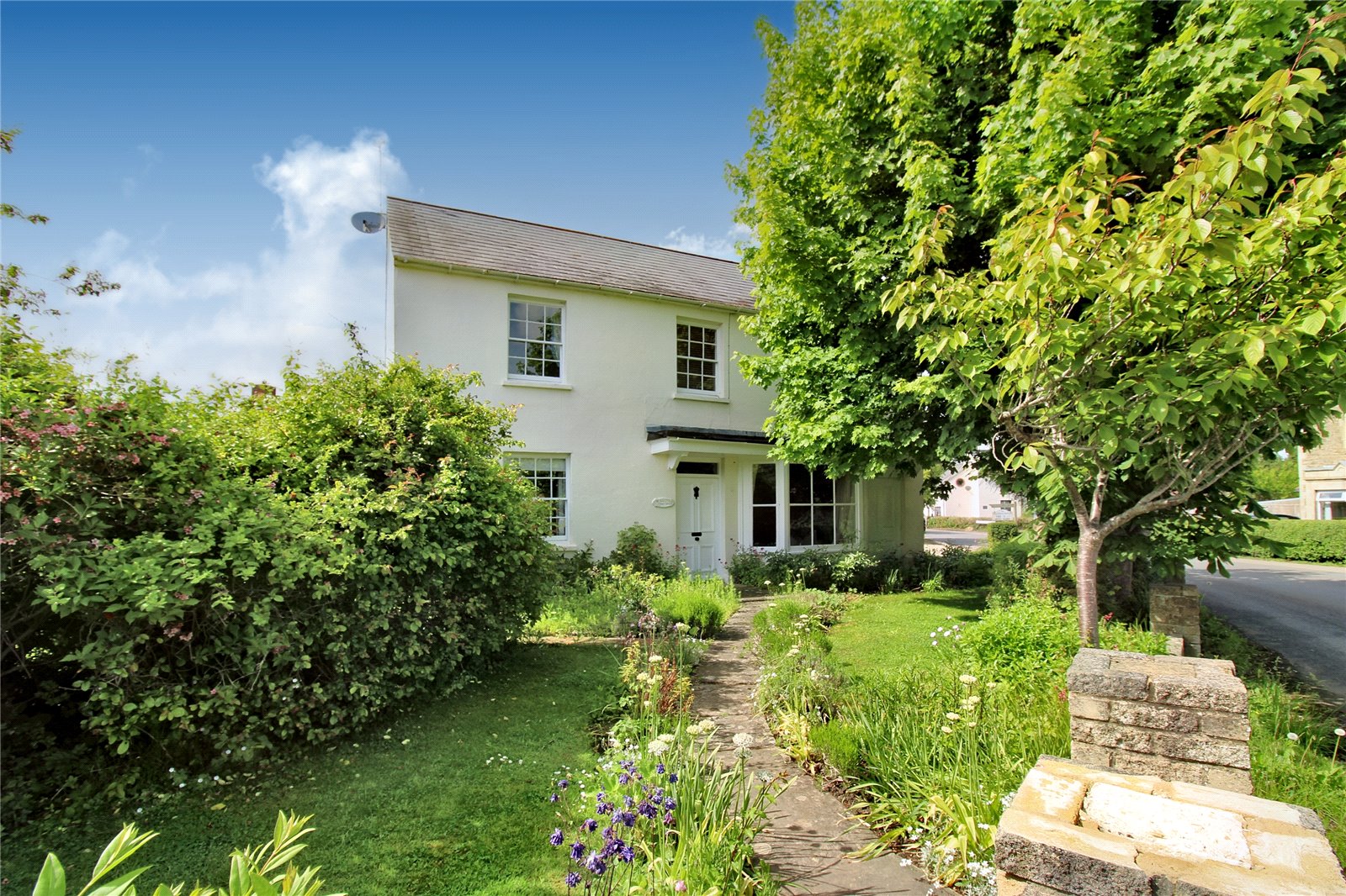  Semi-detached house For Sale