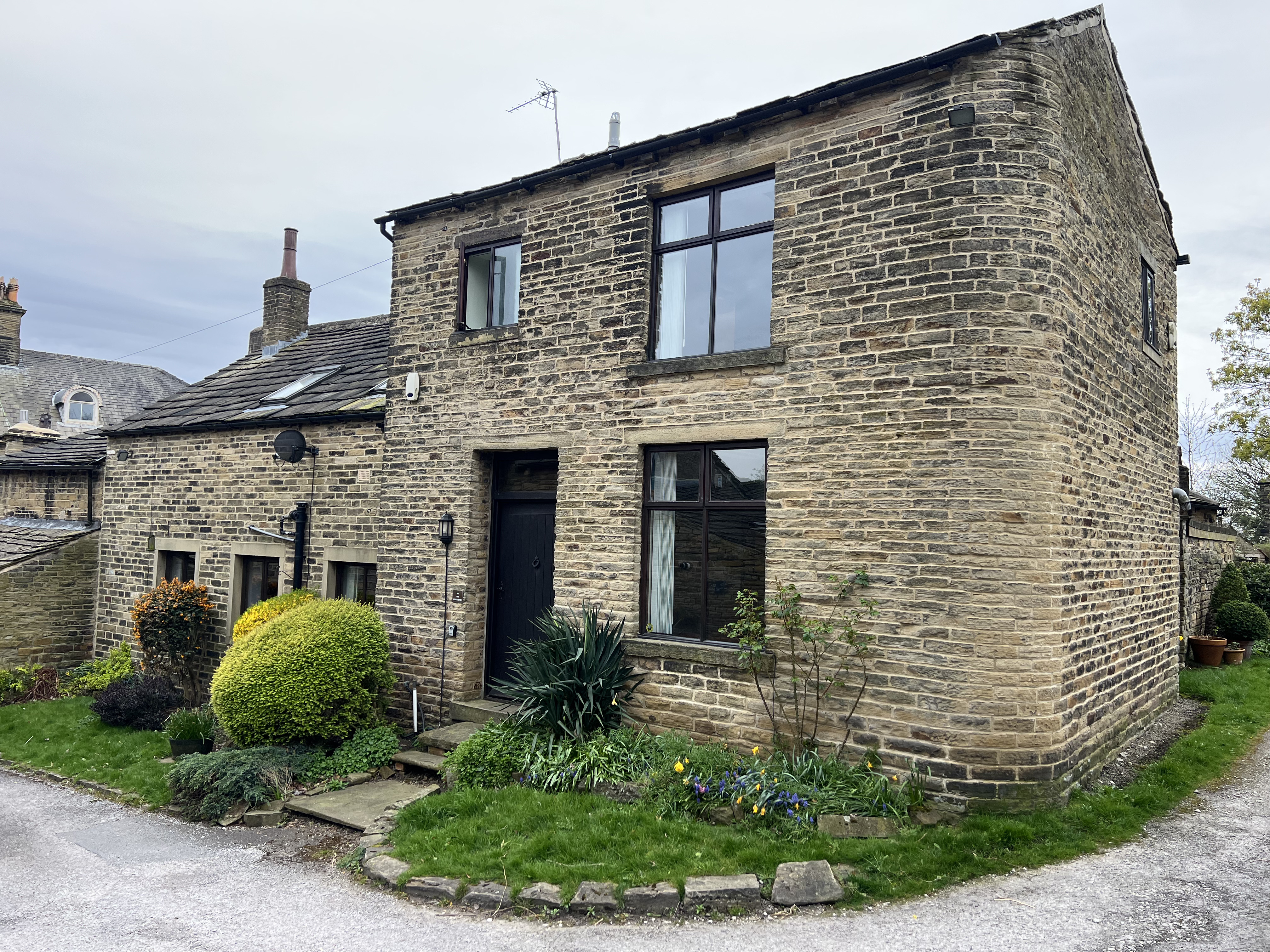  Cottage For Sale