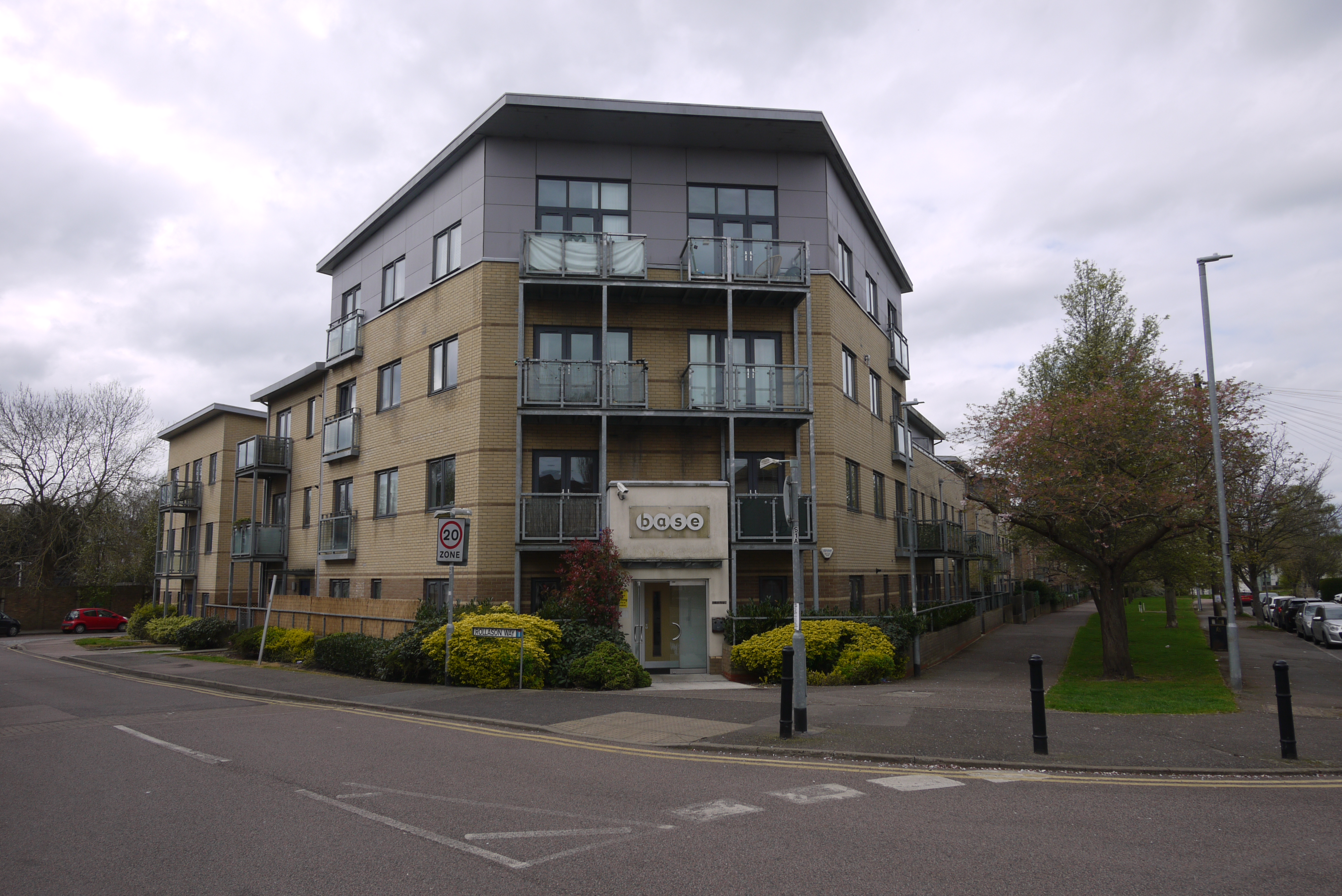  Flat For Sale