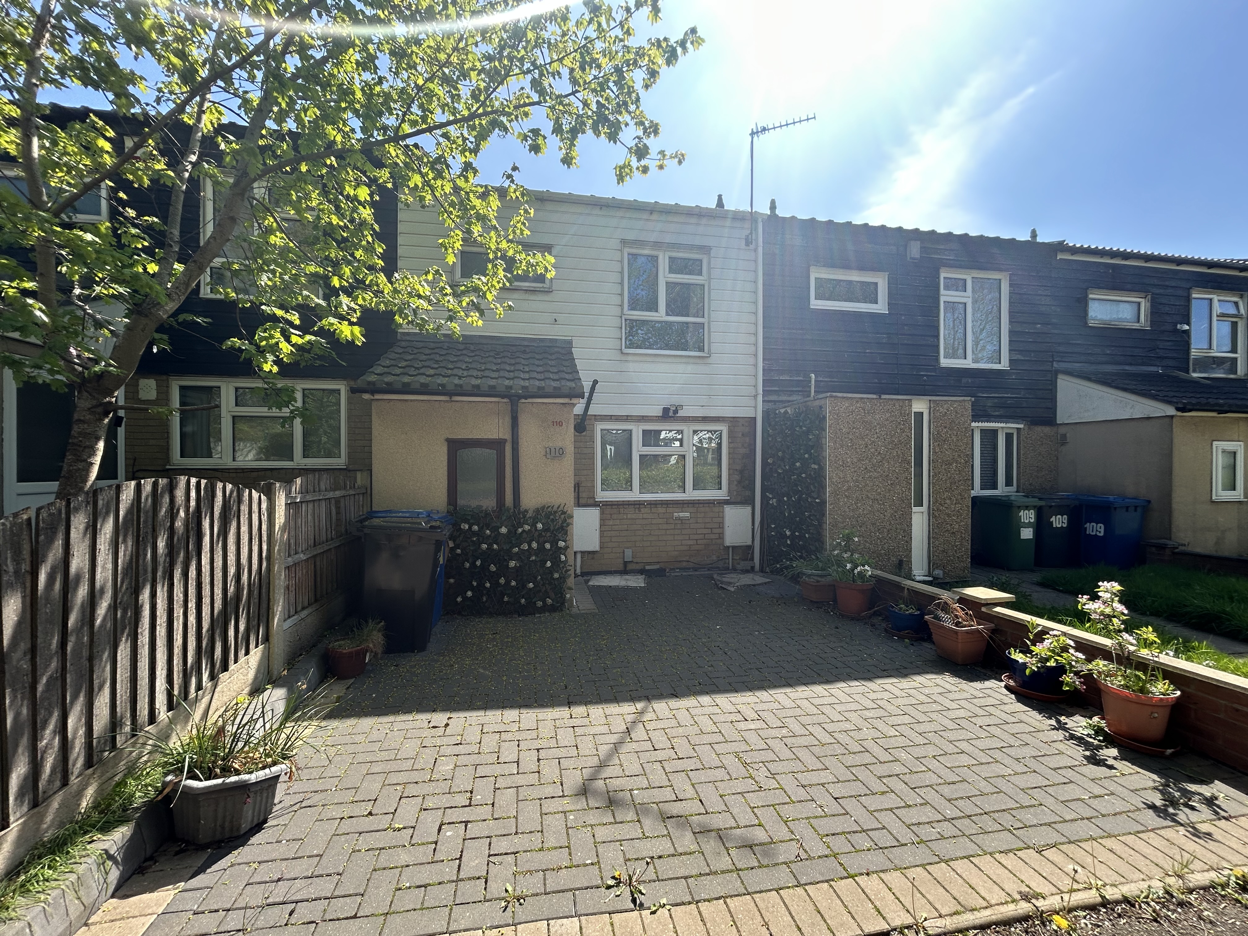  Terraced House For Sale