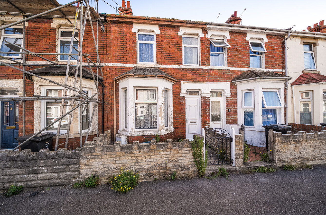  Terraced House For Sale