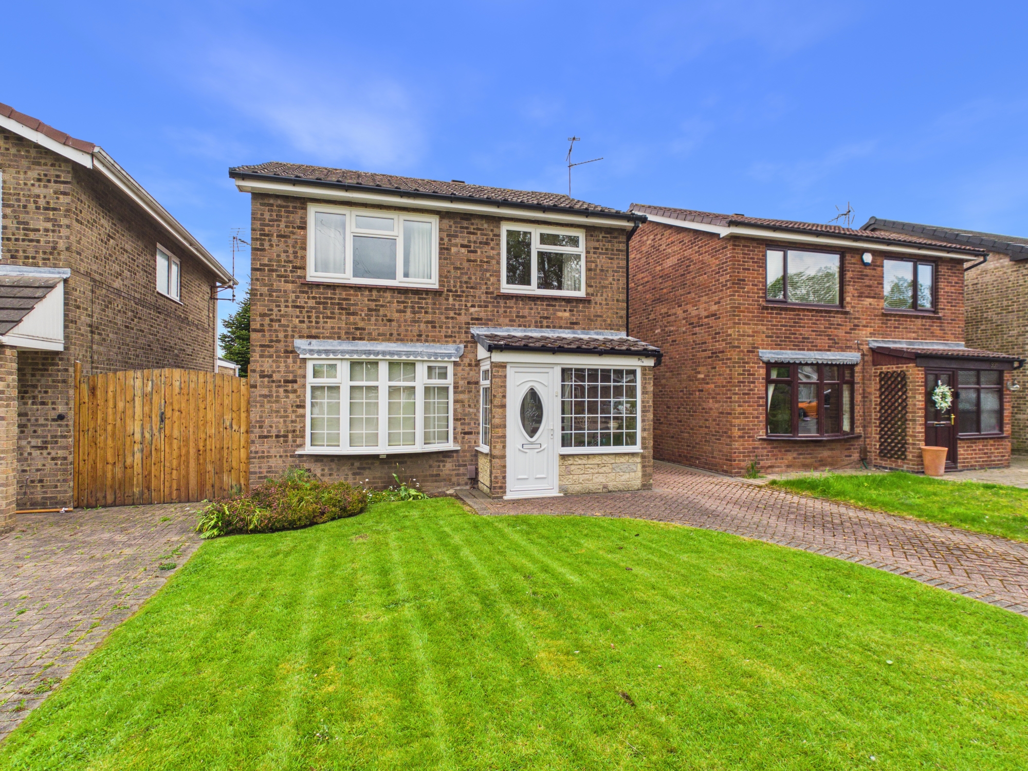 3 bedroom Detached house For Sale