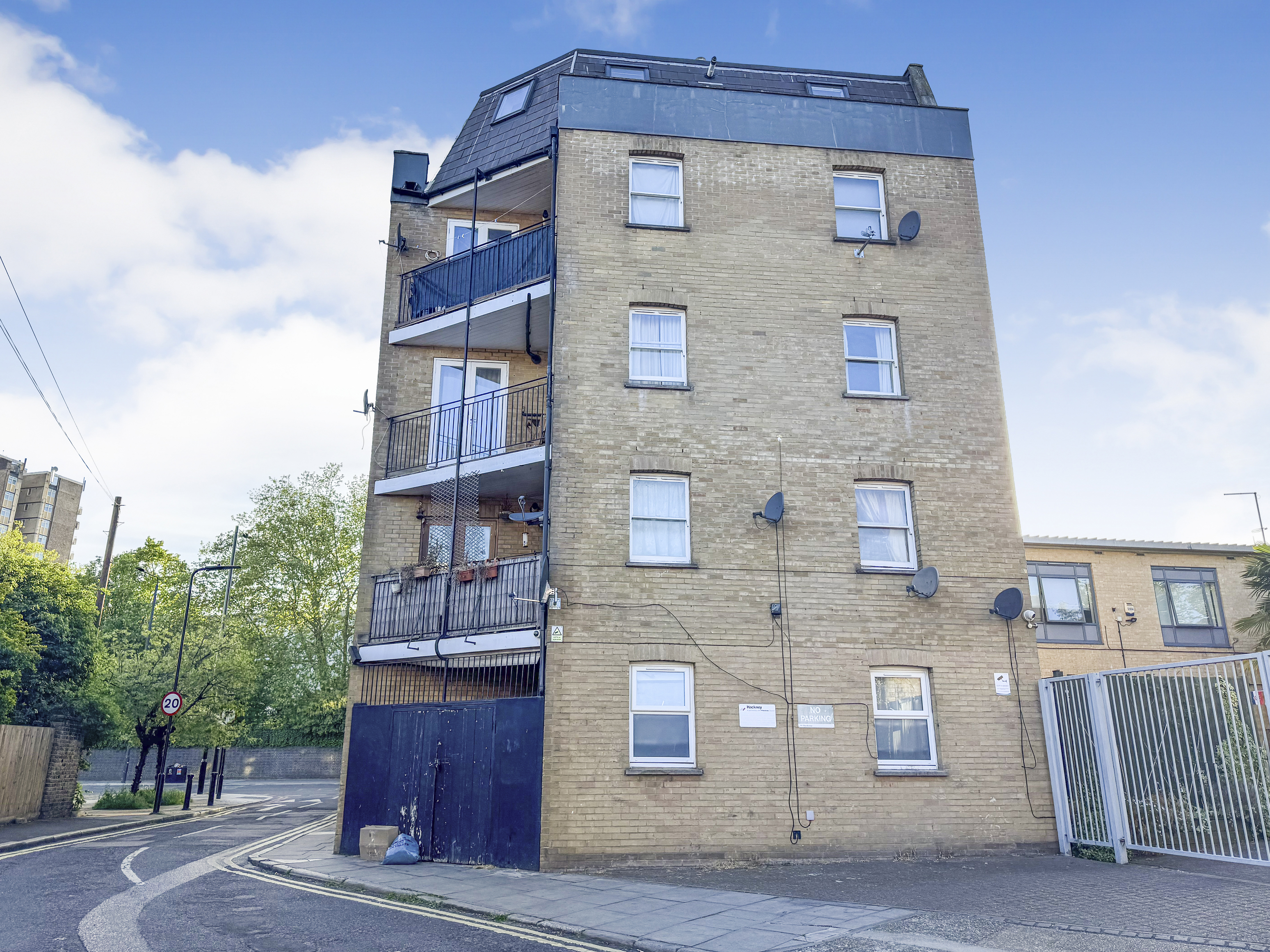 1 bedroom Apartment For Sale