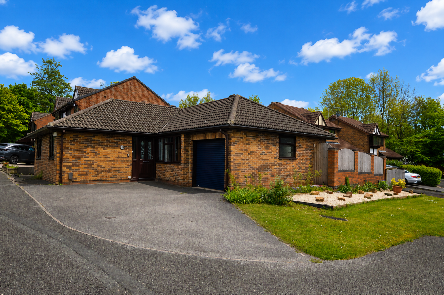 3 bedroom Detached bungalow For Sale