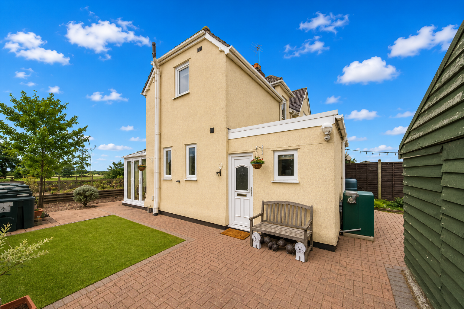 3 bedroom Cottage For Sale