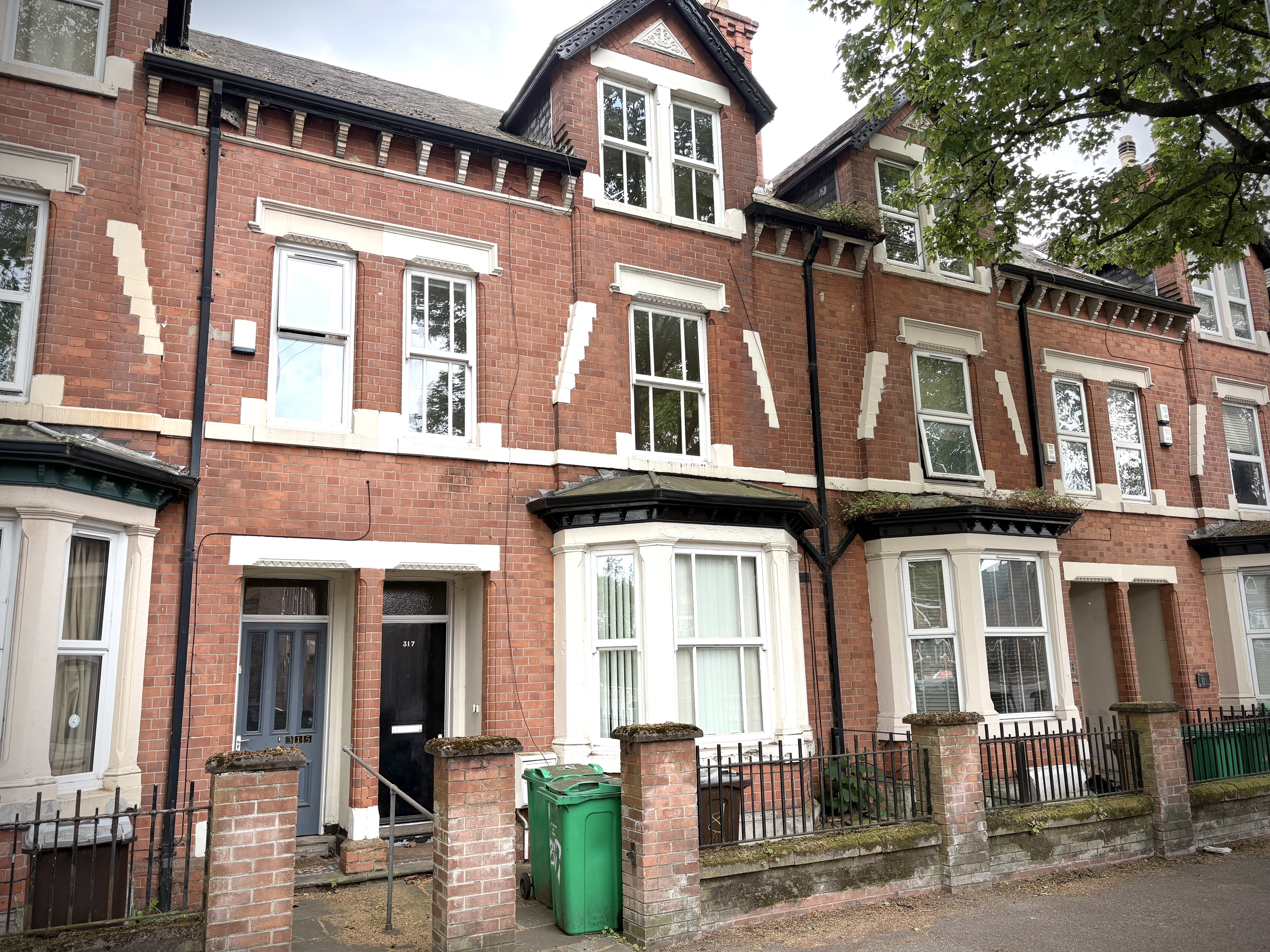  Town house For Sale