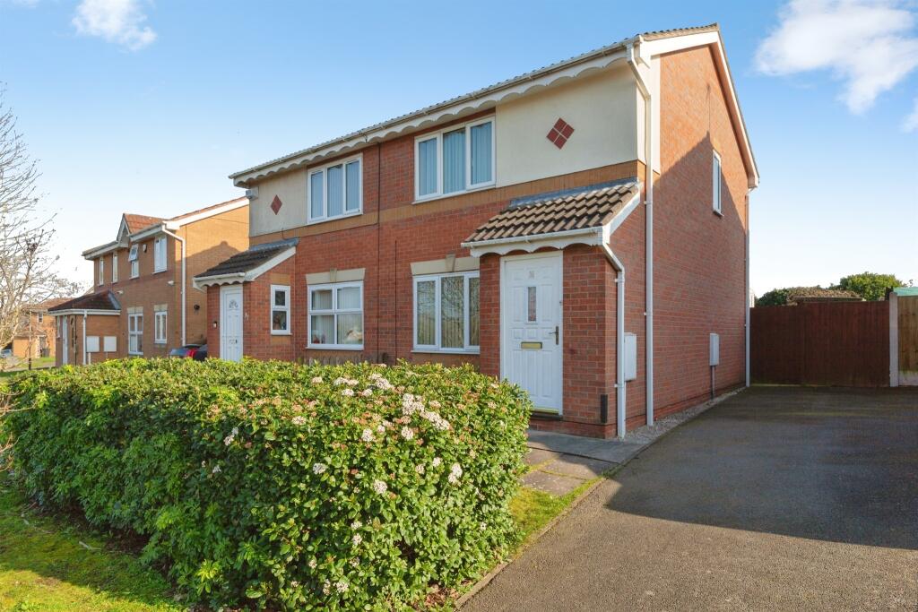 2 bedroom Semi-detached house For Sale