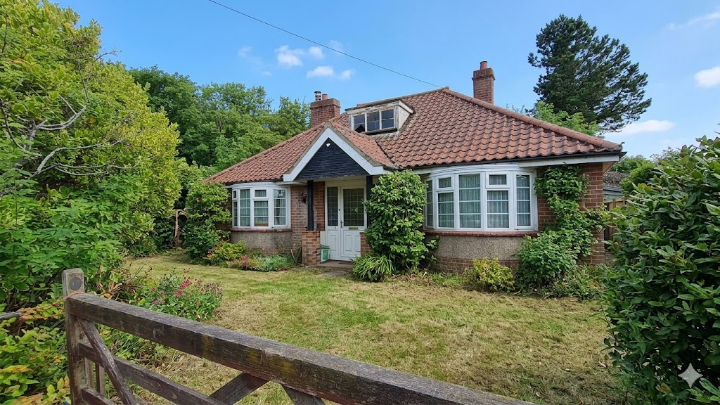 2 bedroom Detached house For Sale