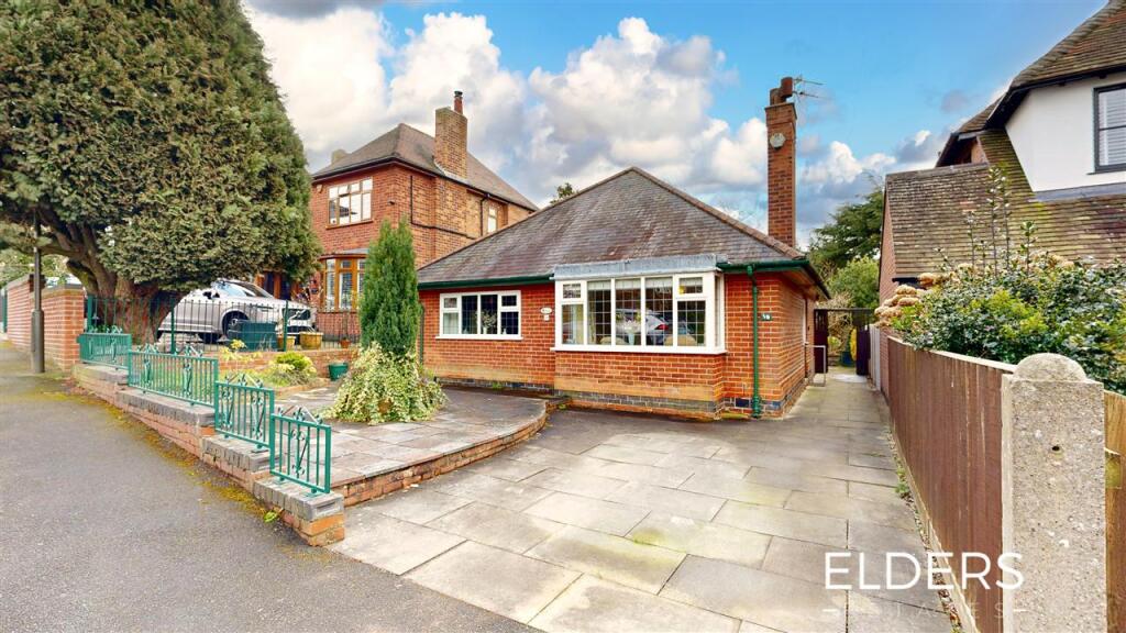 2 bedroom Detached bungalow For Sale