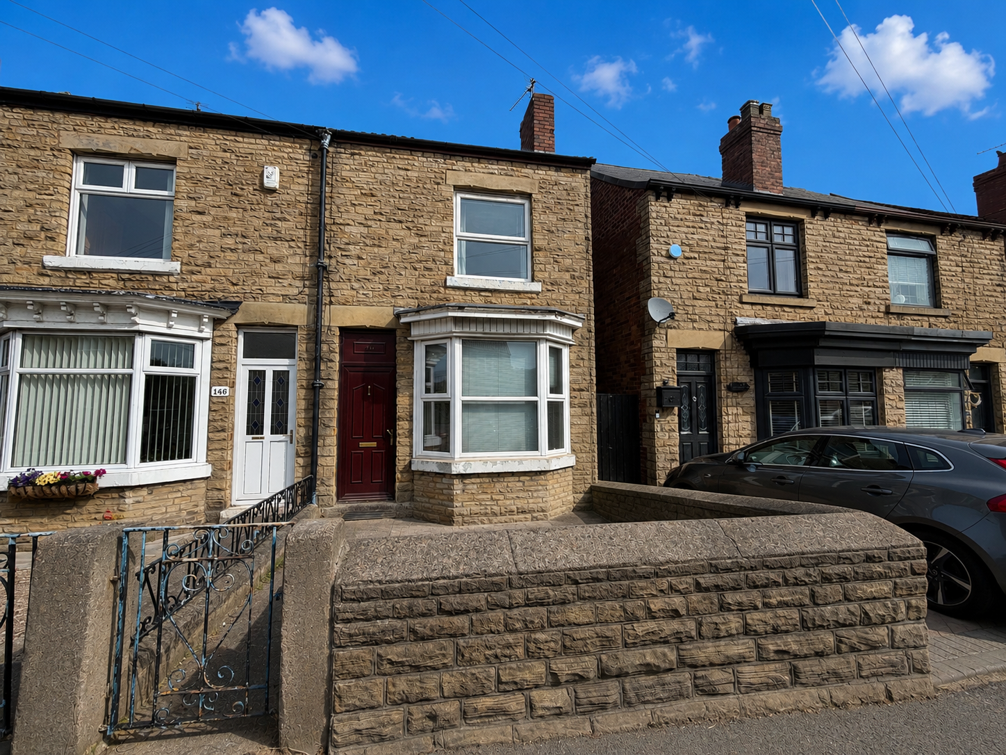  Semi-detached house For Sale