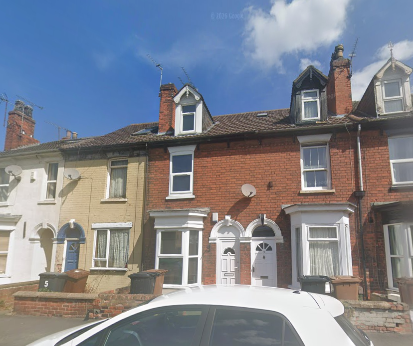 4 bedroom House of Multiple Occupation For Sale