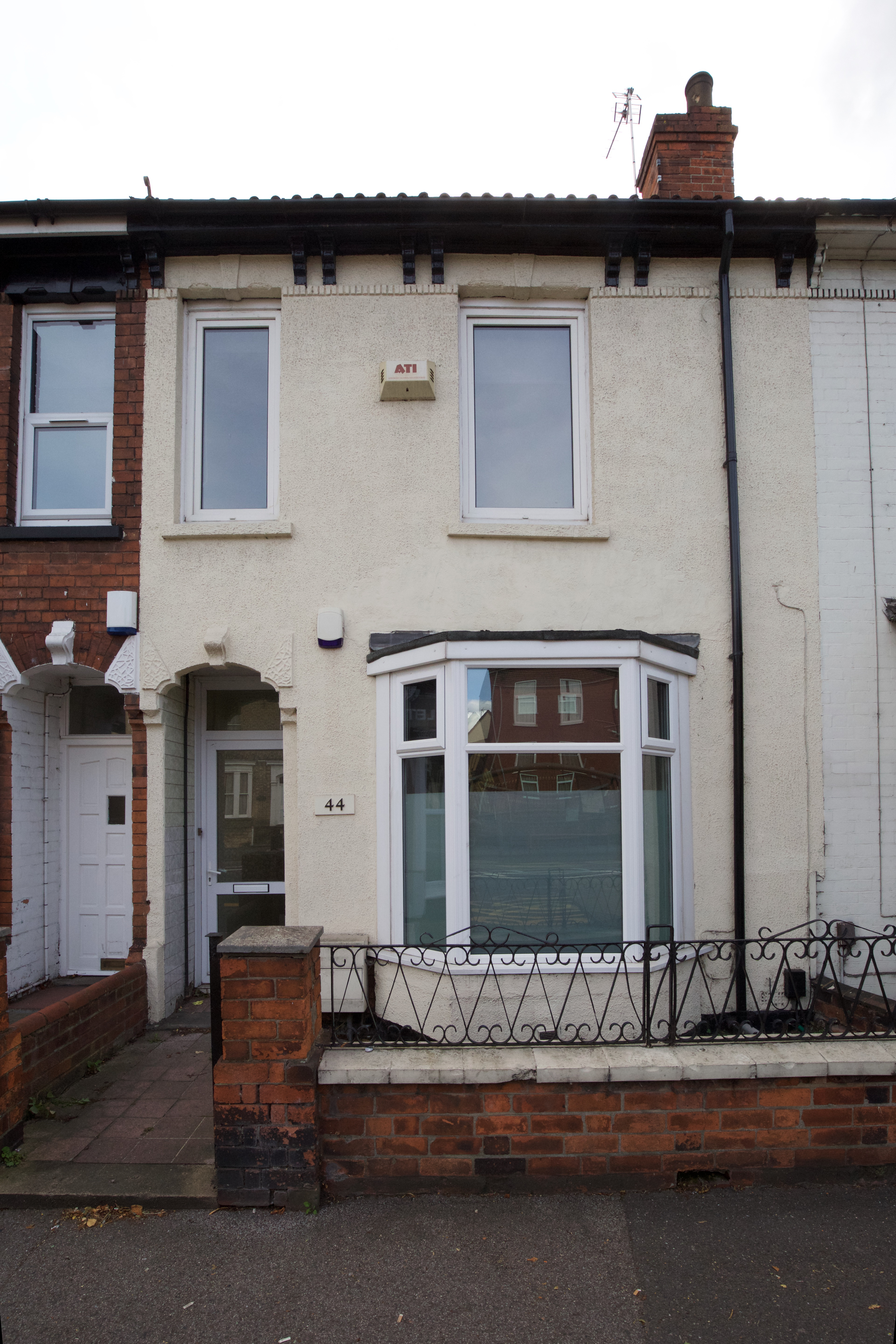 5 bedroom House of Multiple Occupation For Sale