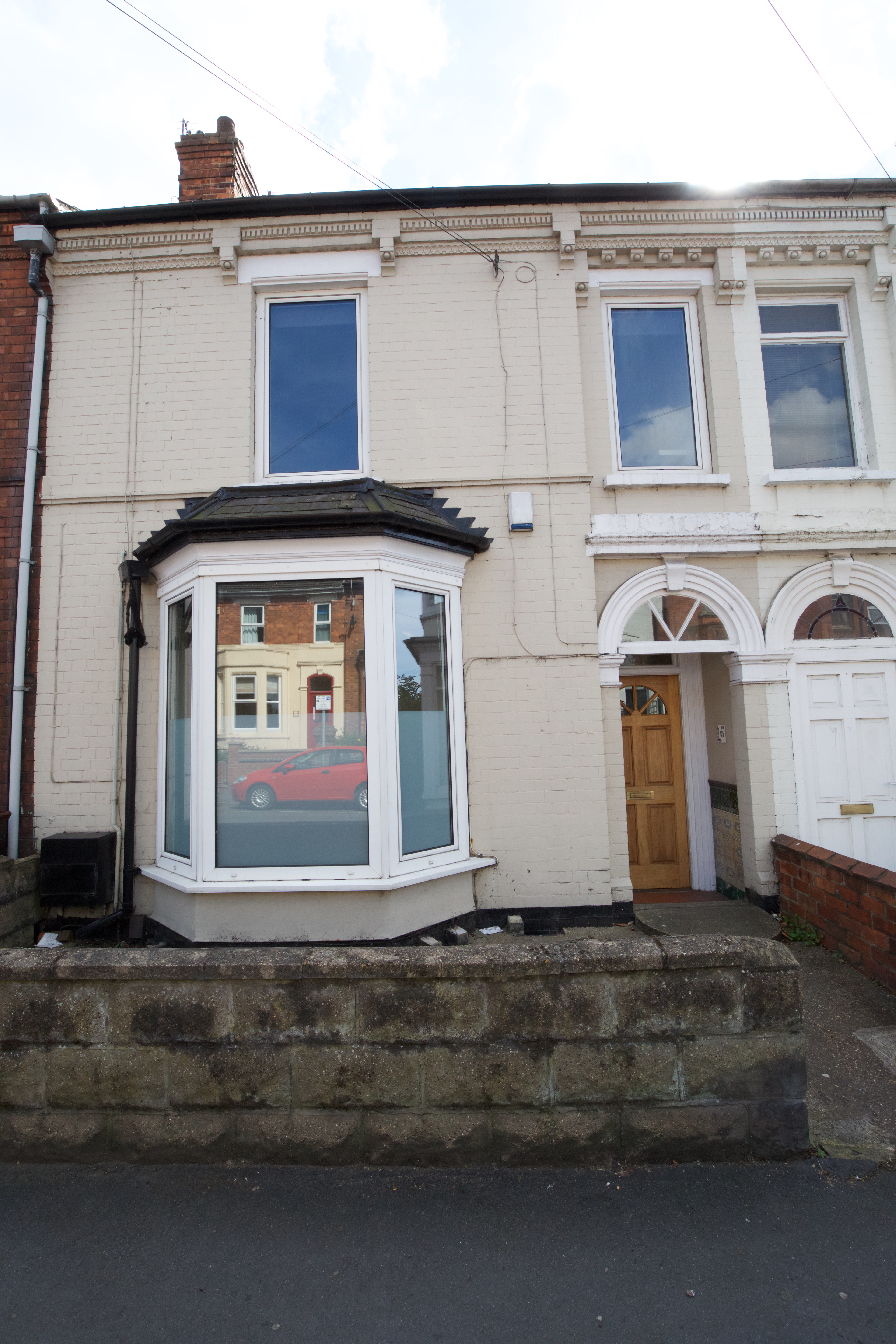 6 bedroom House of Multiple Occupation For Sale