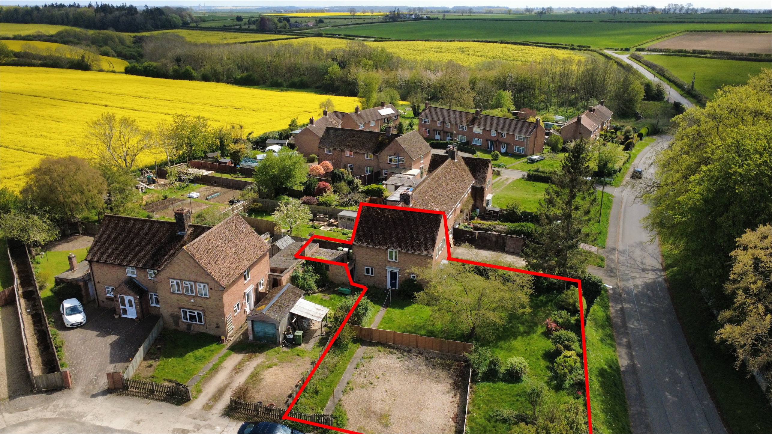3 bedroom Semi-detached house For Sale