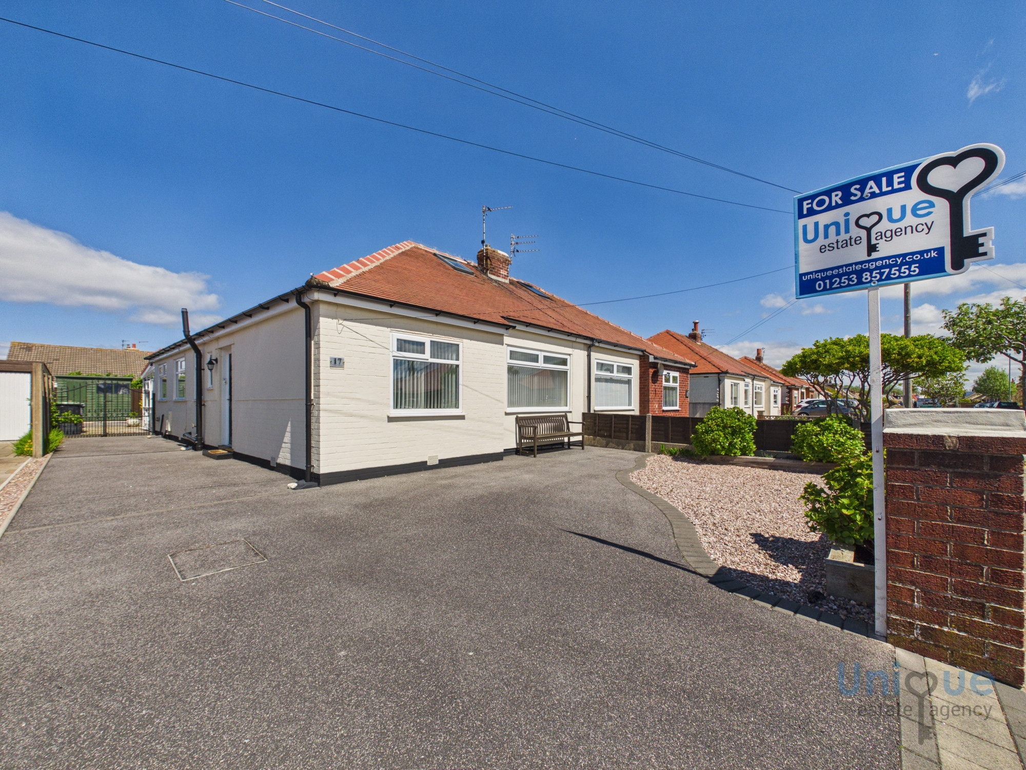 2 bedroom Detached bungalow Under Offer