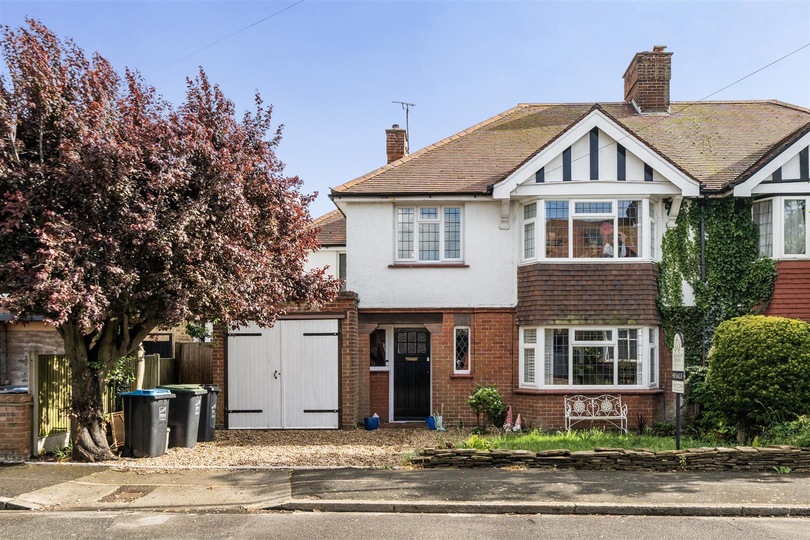 4 bedroom Semi-detached house For Sale
