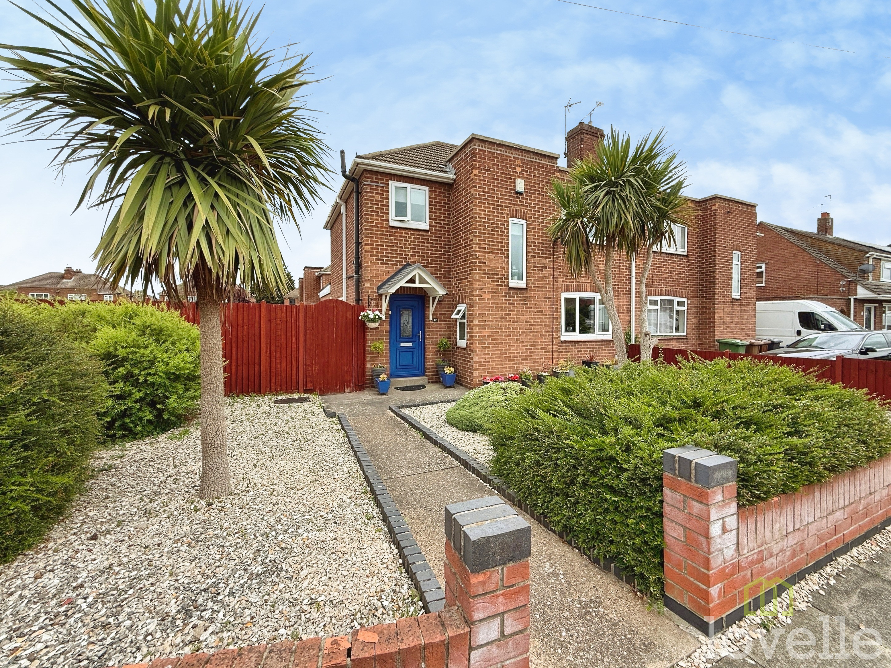 3 bedroom Semi-detached house For Sale