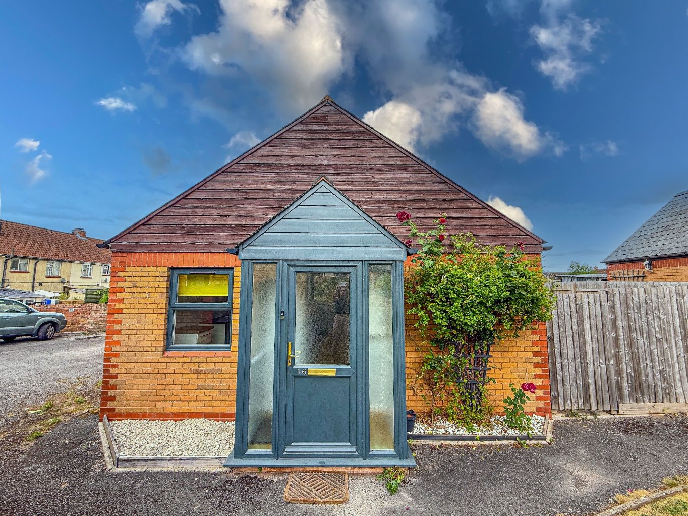 1 bedroom Detached house Let
