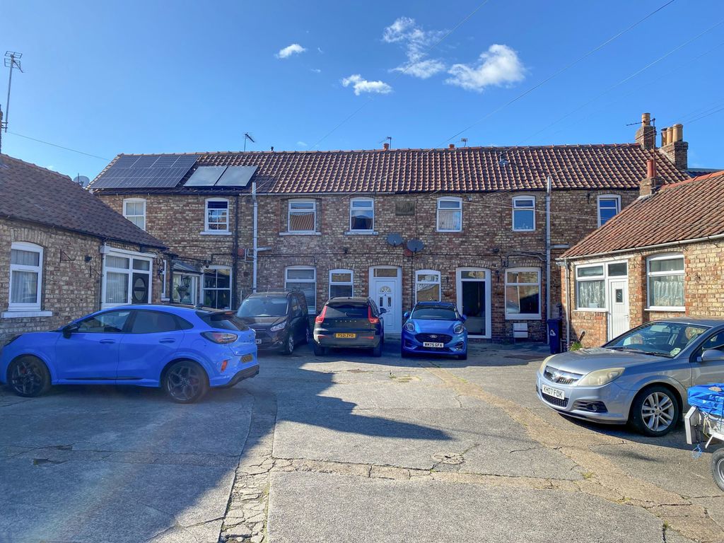 1 bedroom Cottage For Sale
