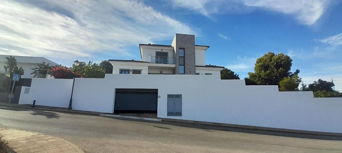 3 bedroom Villa For Sale