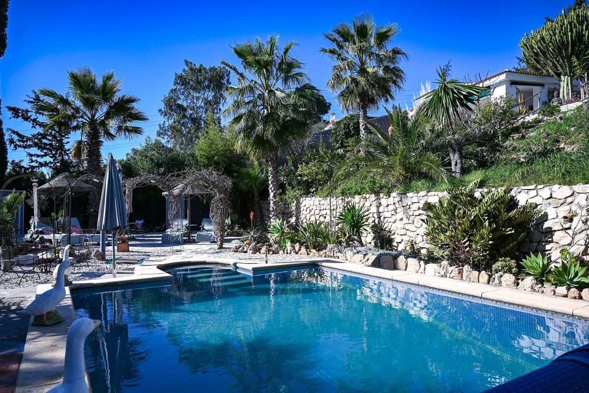 4 bedroom Villa For Sale