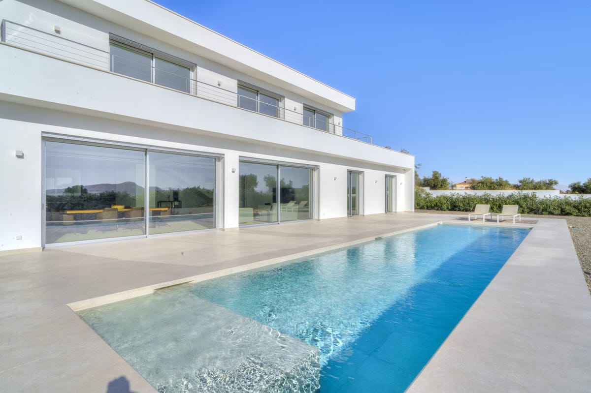 4 bedroom Villa For Sale