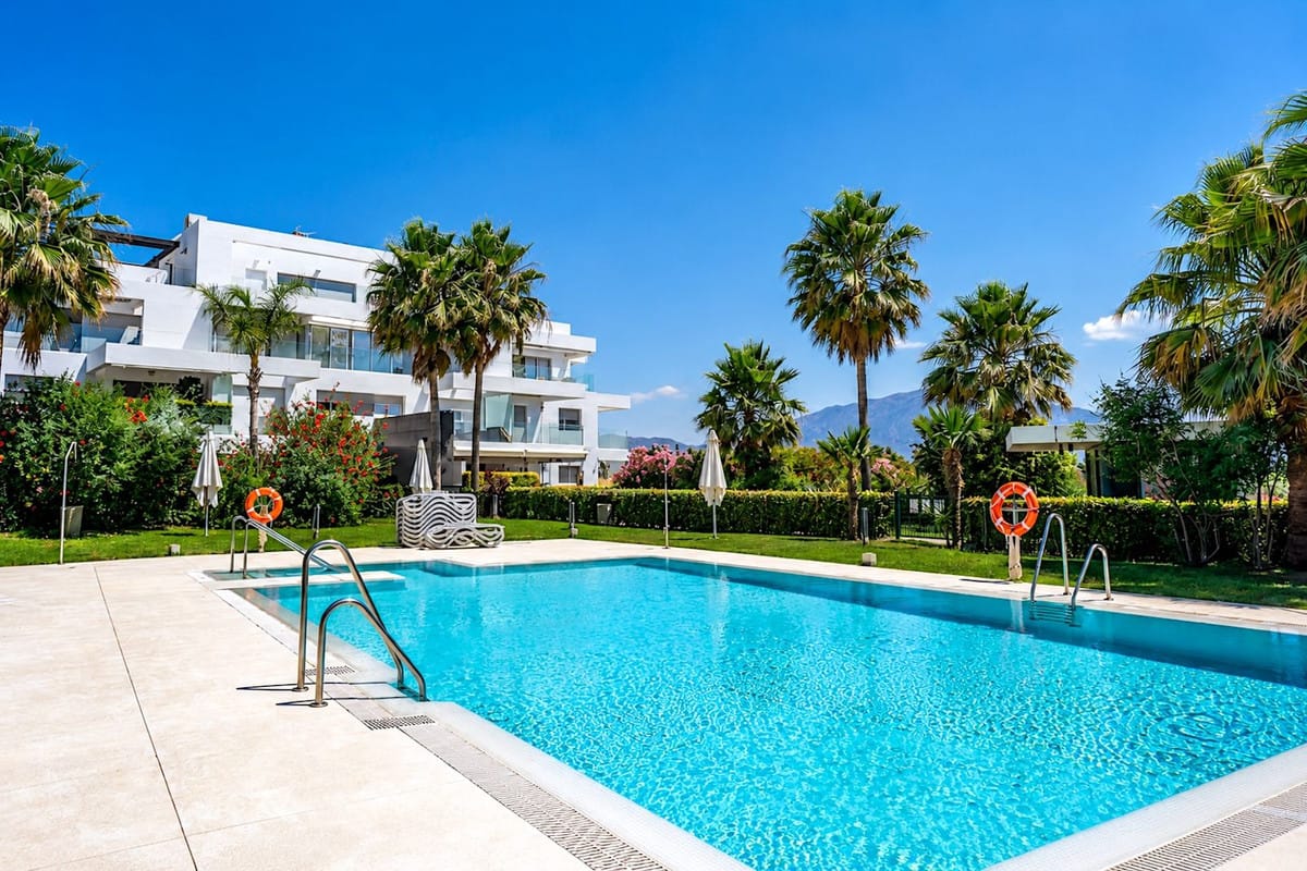 3 bedroom Apartment For Sale