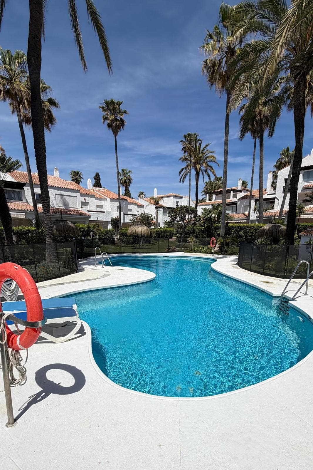 4 bedroom Apartment For Sale