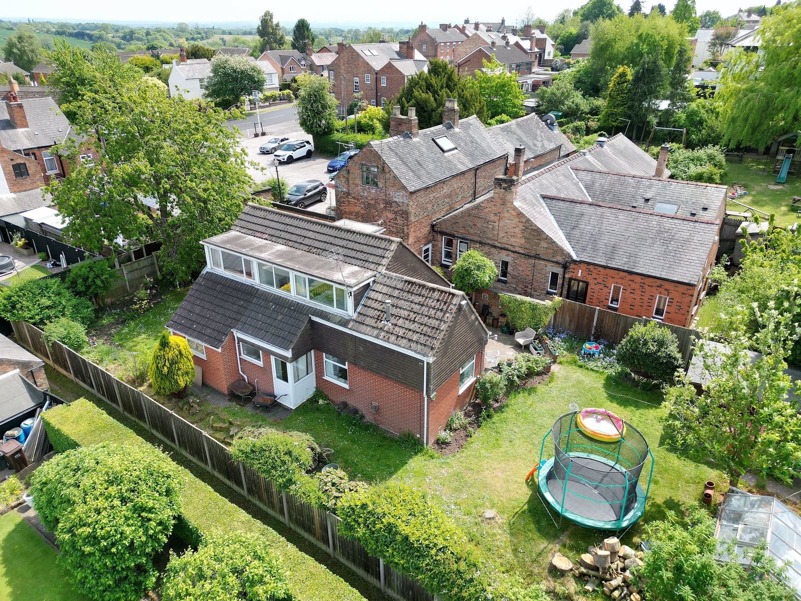 3 bedroom Detached house Under Offer