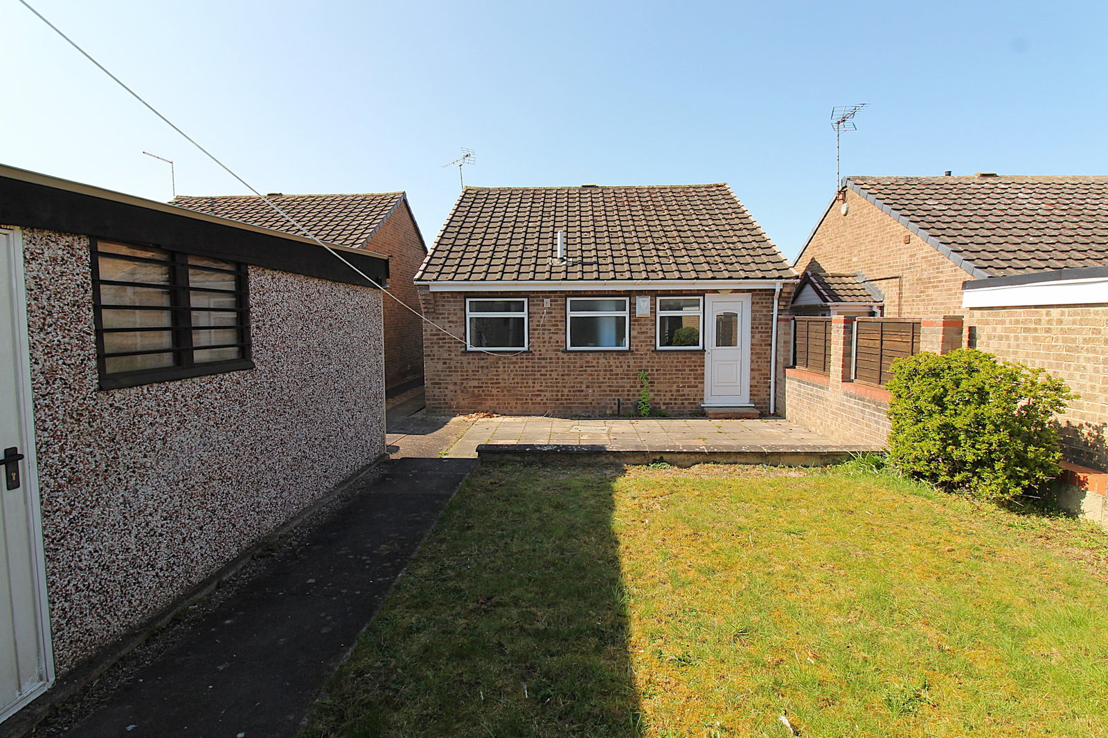 2 bedroom Detached bungalow Under Offer