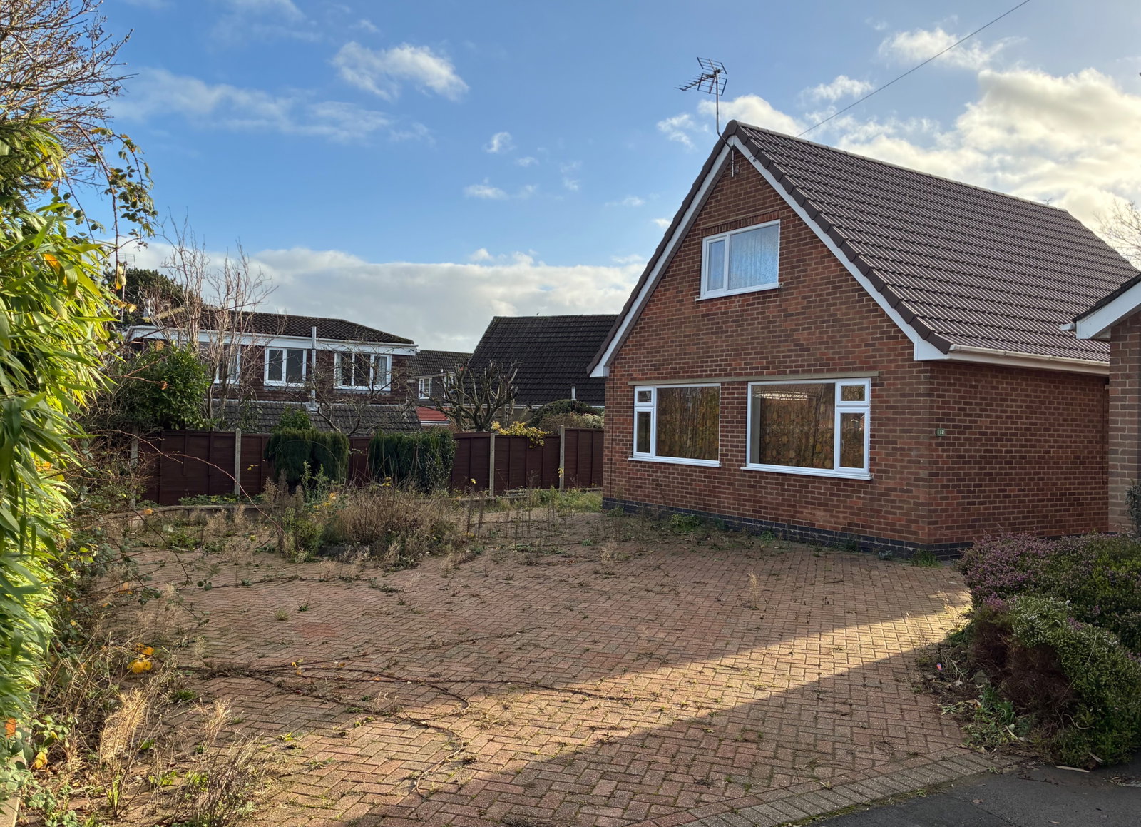 3 bedroom Detached house Under Offer