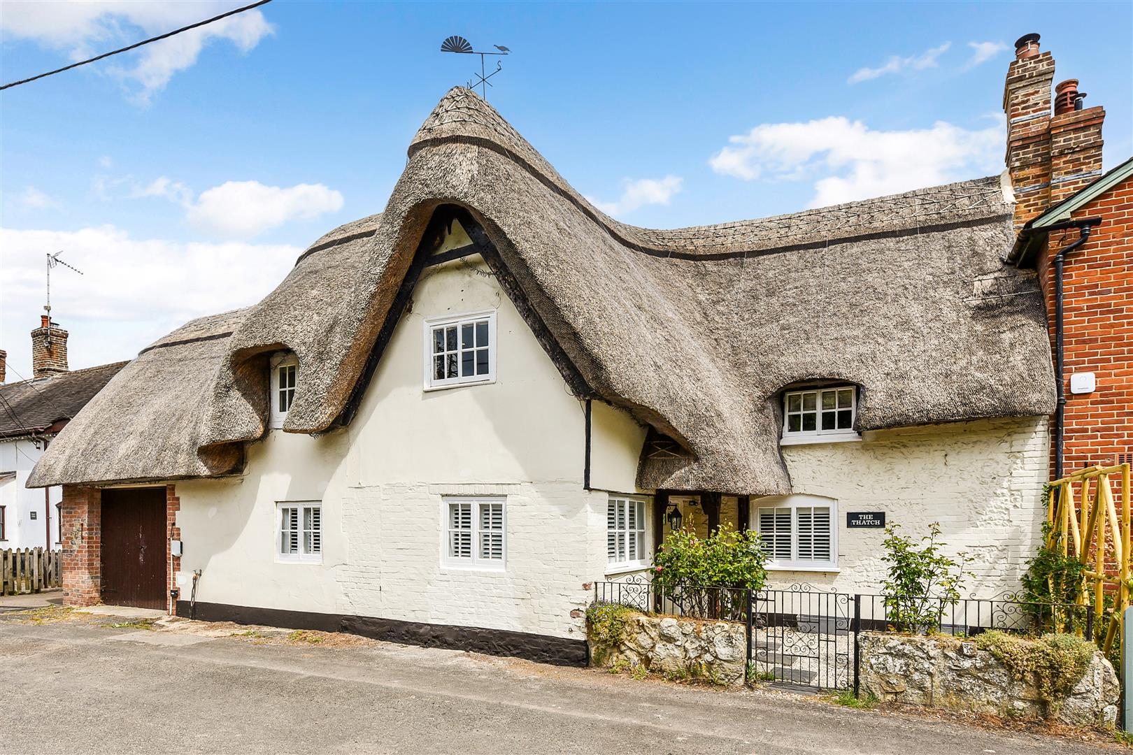 3 bedroom Cottage For Sale