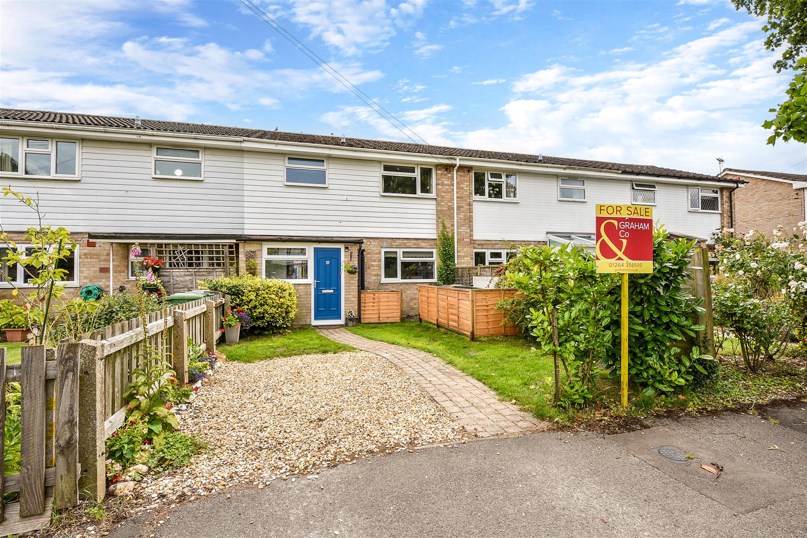 3 bedroom Terraced House To Let