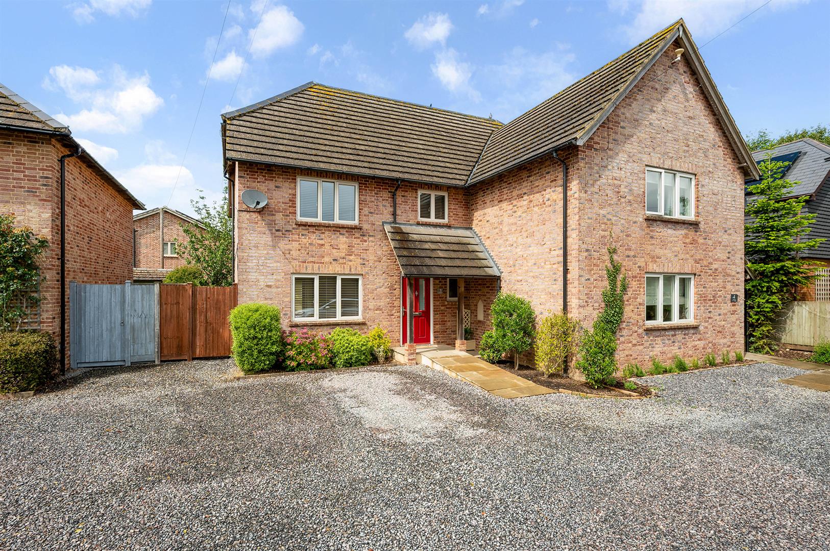 2 bedroom Semi-detached house For Sale