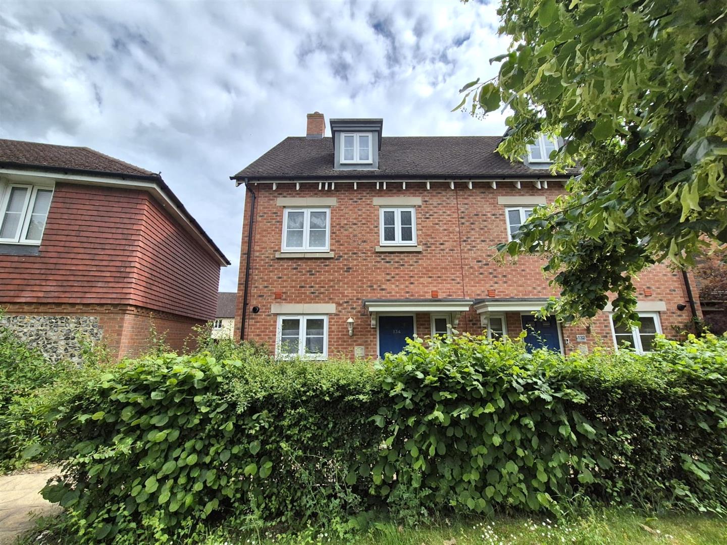 4 bedroom Town house To Let