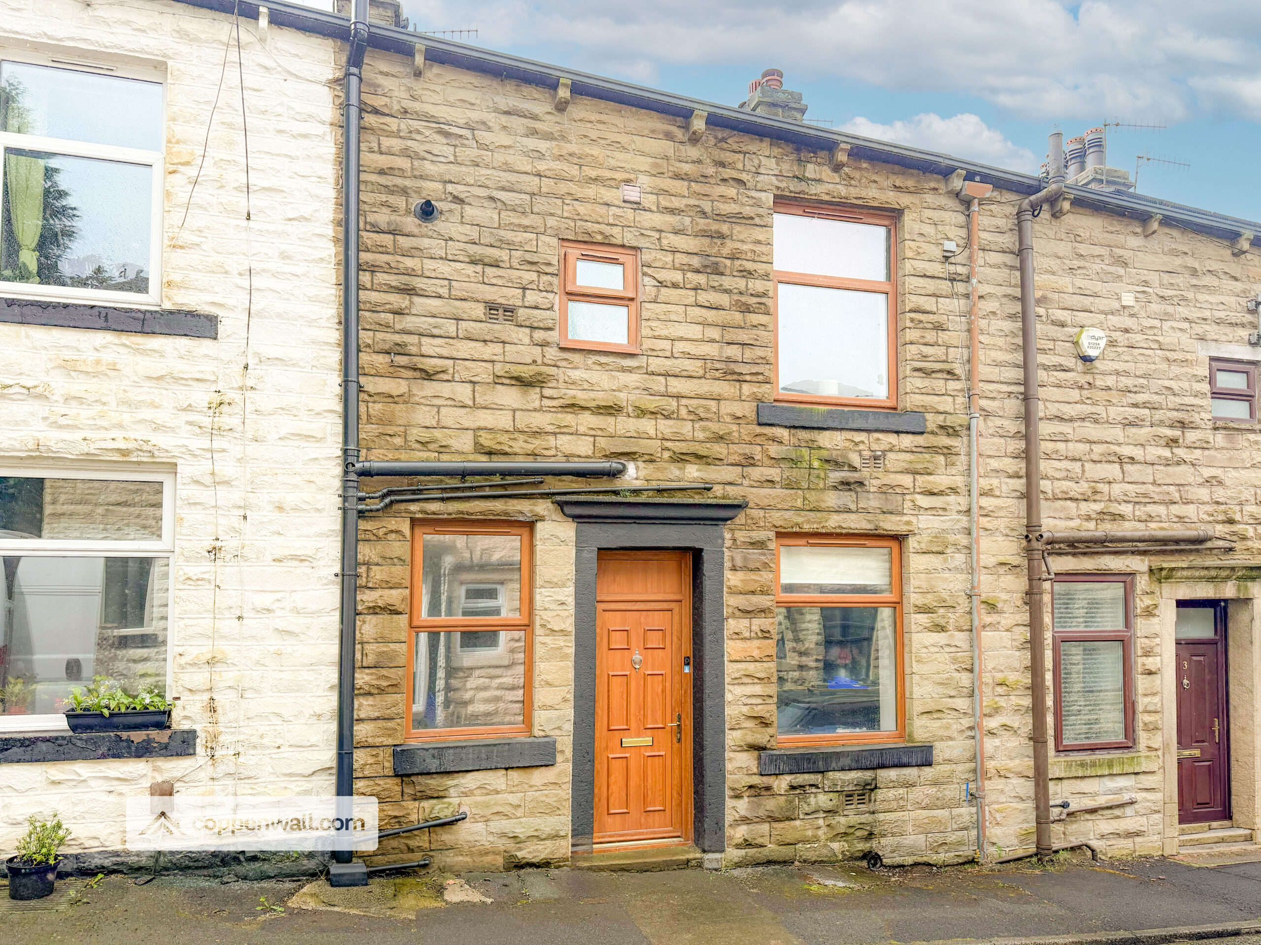 2 bedroom Terraced House To Let