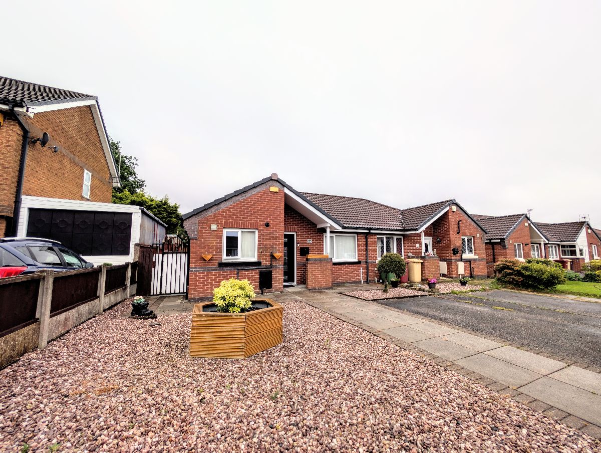 2 bedroom Detached bungalow Under Offer